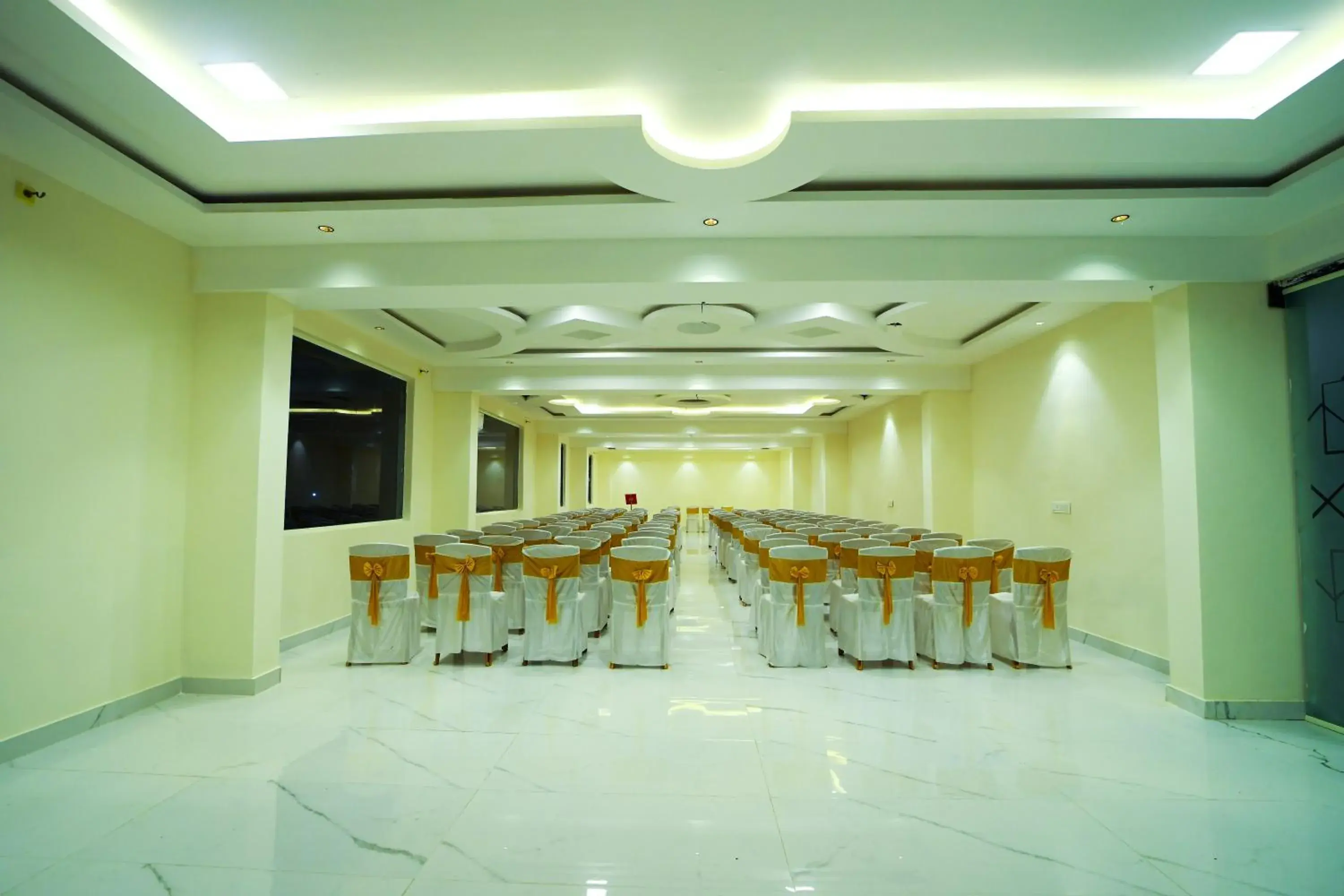Meeting/conference room in VIVIDUS SLEEK CN WINDSOR, Chikmagaluru Meeting/conference room in VIVIDUS SLEEK CN WINDSOR, Chikmagaluru