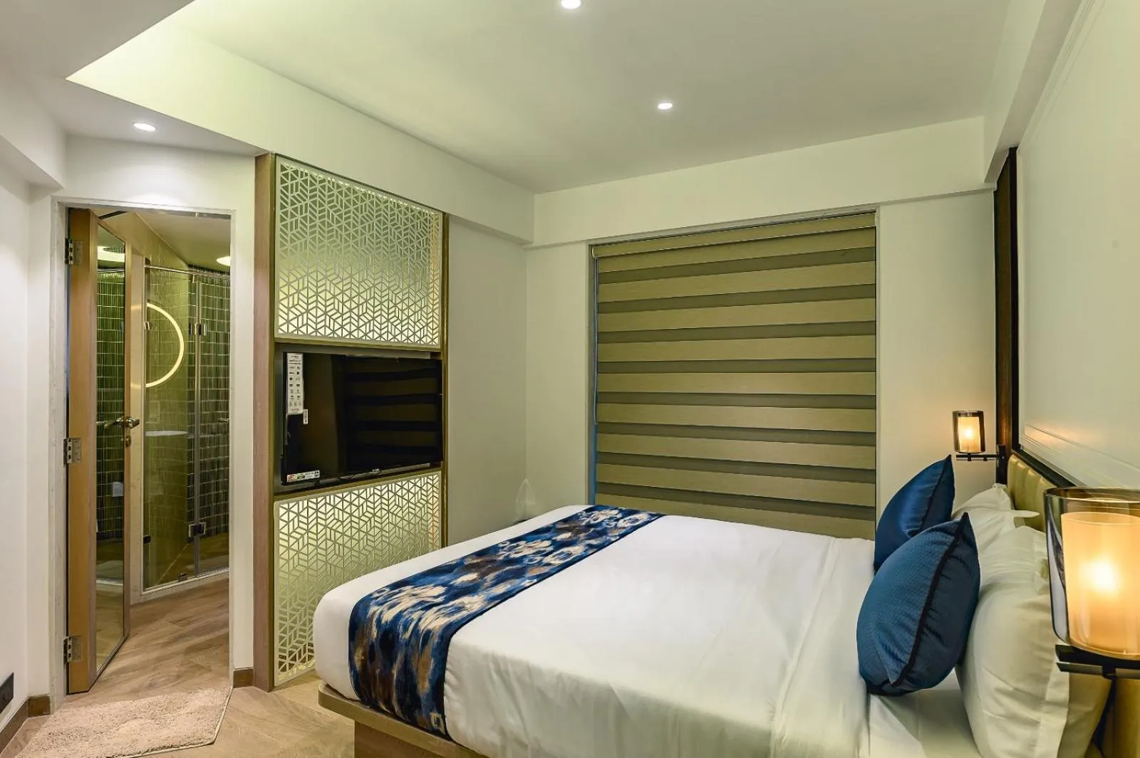 Photo of the whole room, Bed in Hotel Eden Serenity