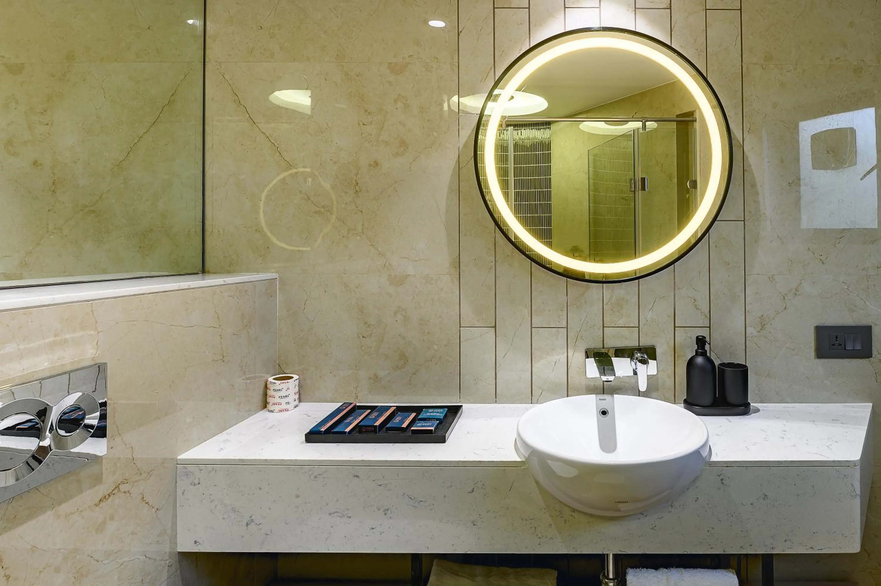 Bathroom in Hotel Eden Serenity