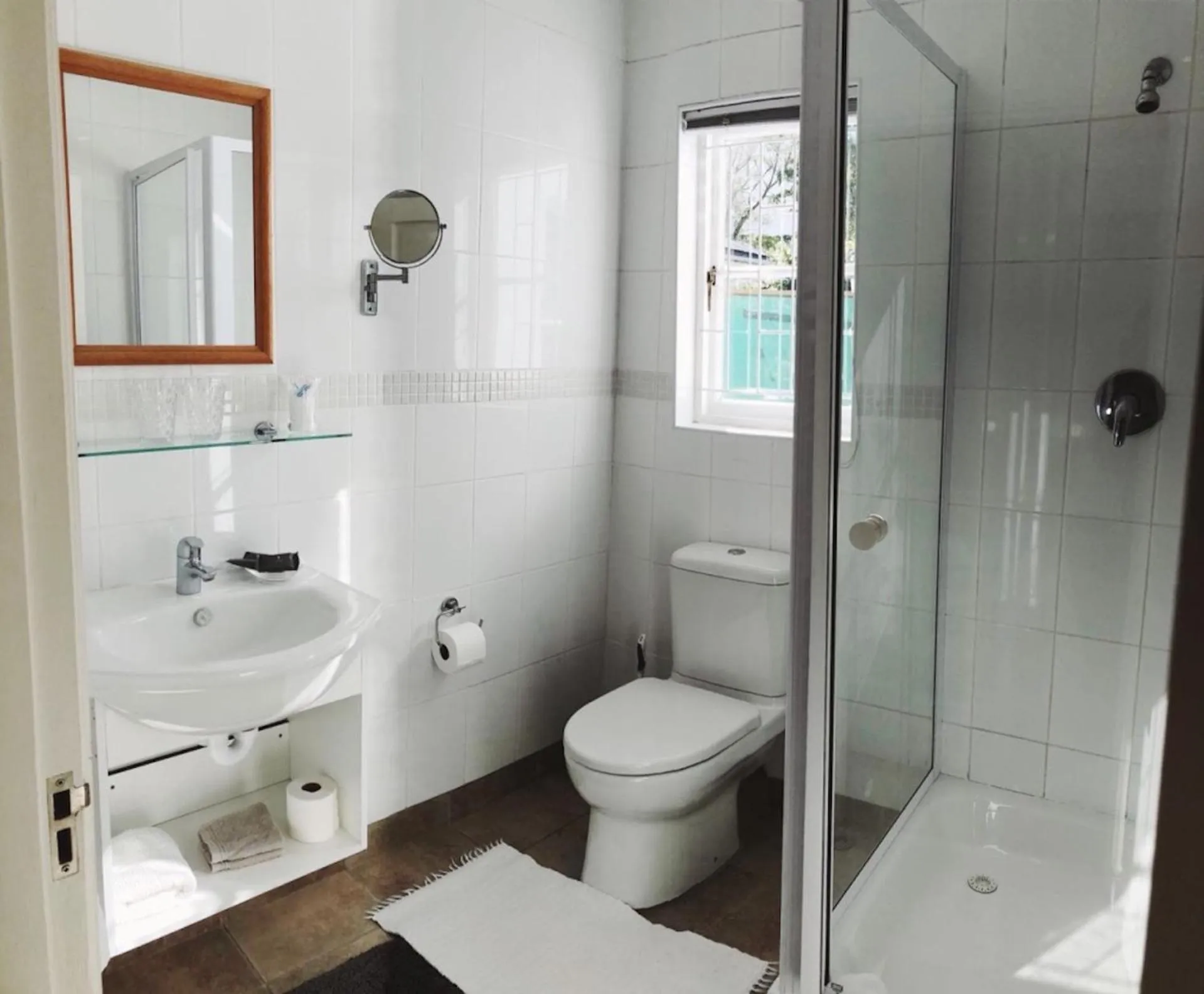 Bathroom in Oude Berg Guesthouse - 10 Caledon Street