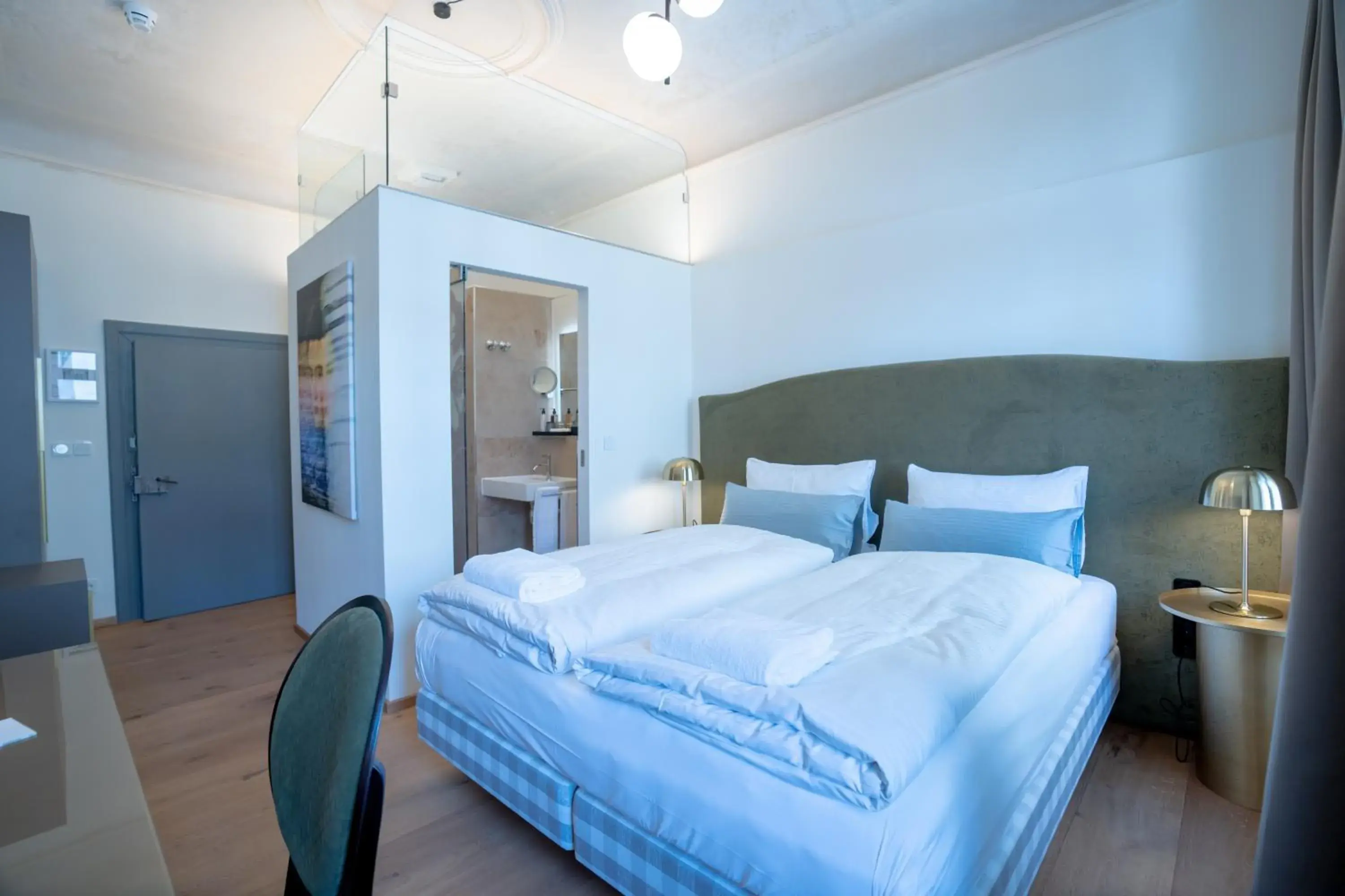 Double Room in Maxim Suites by Elias Holl Double Room in Maxim Suites by Elias Holl