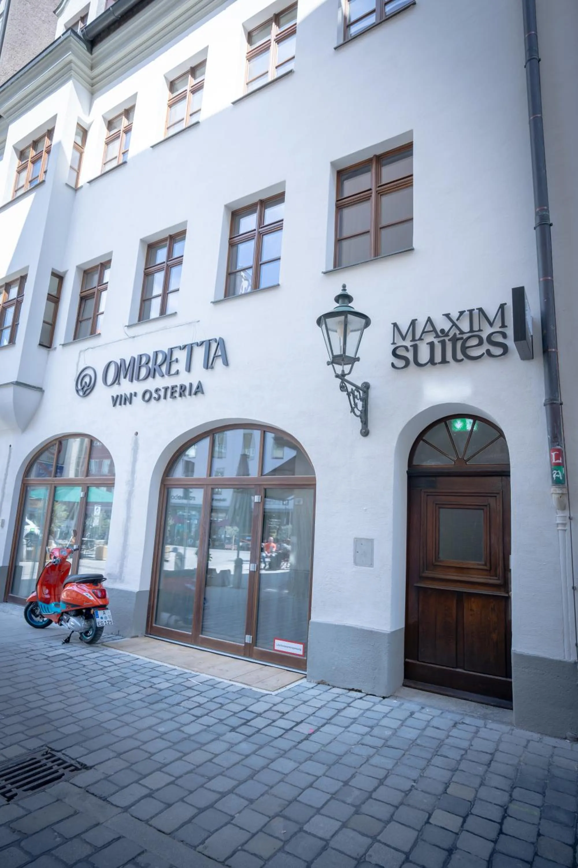 Property building in Maxim Suites by Elias Holl