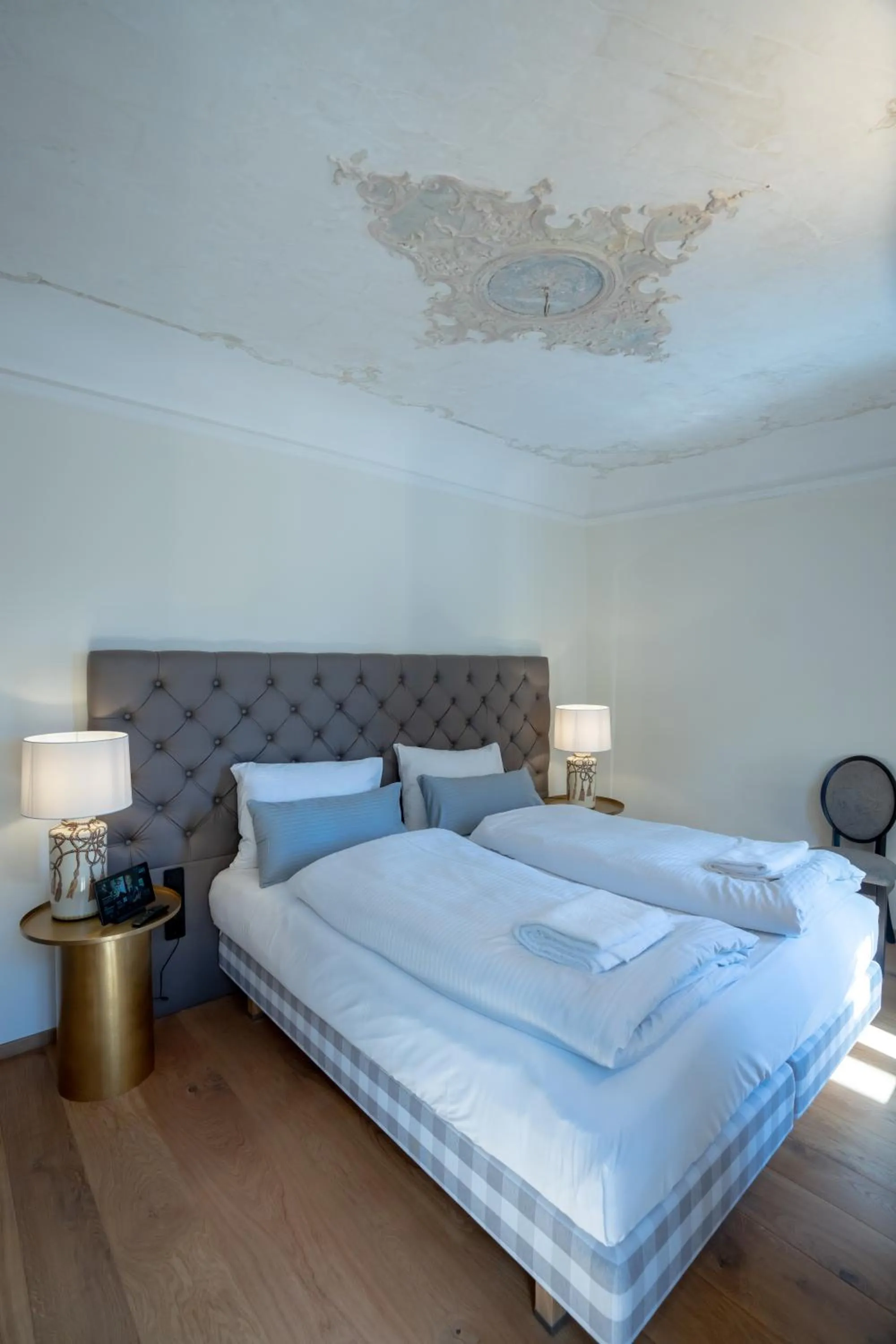 Bed in Maxim Suites by Elias Holl