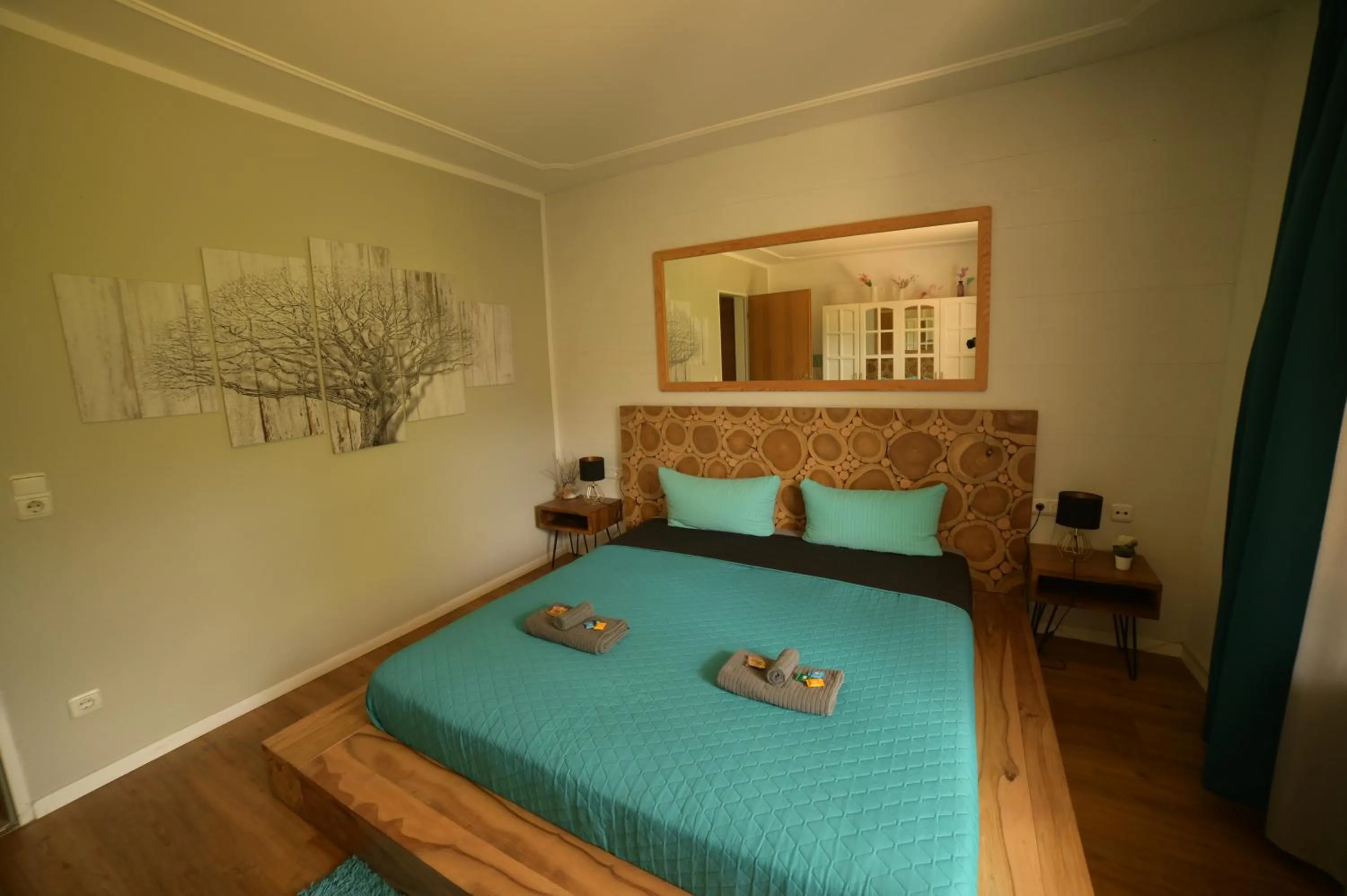 Bed in Yeti Lux - Family Garden Lodge