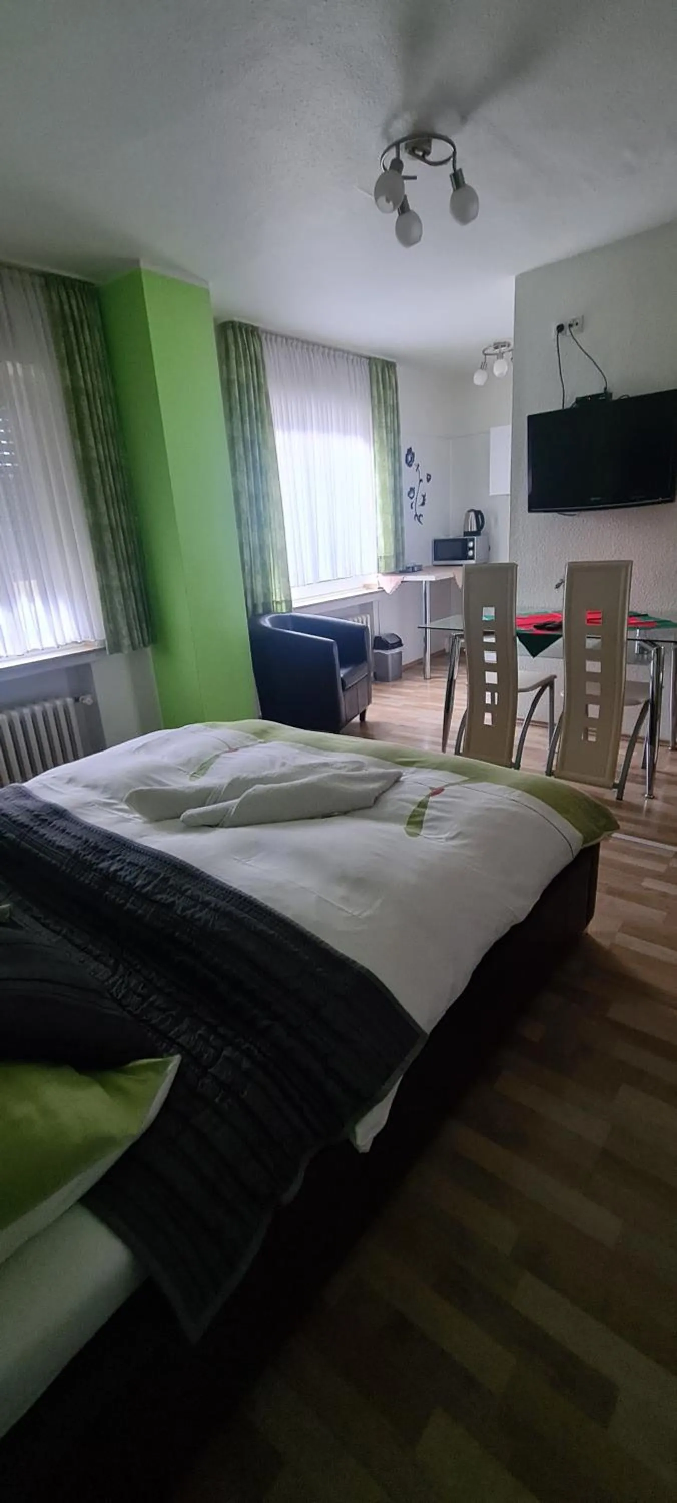 Bed in Hotel Zur Aue