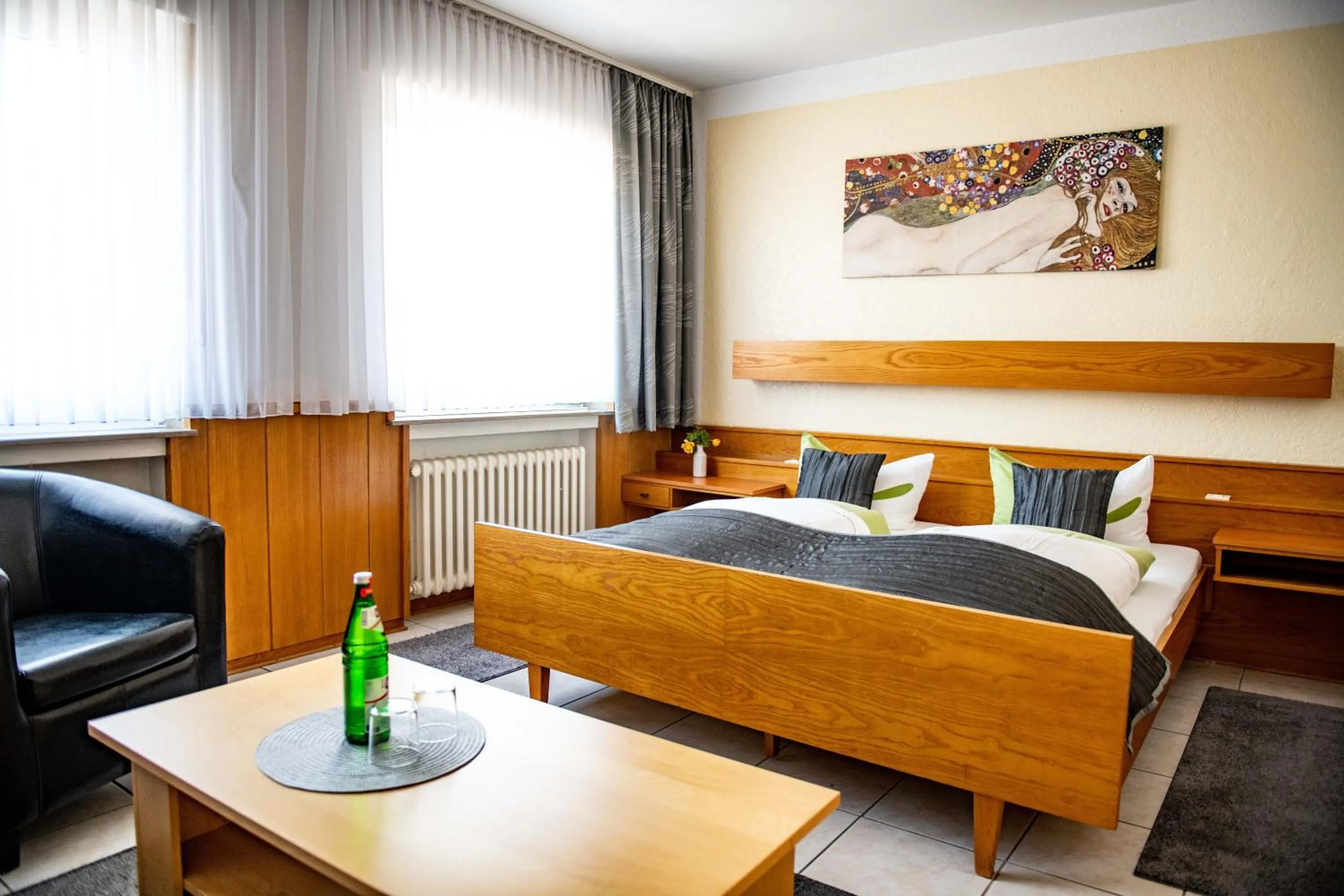 Bed in Hotel Zur Aue