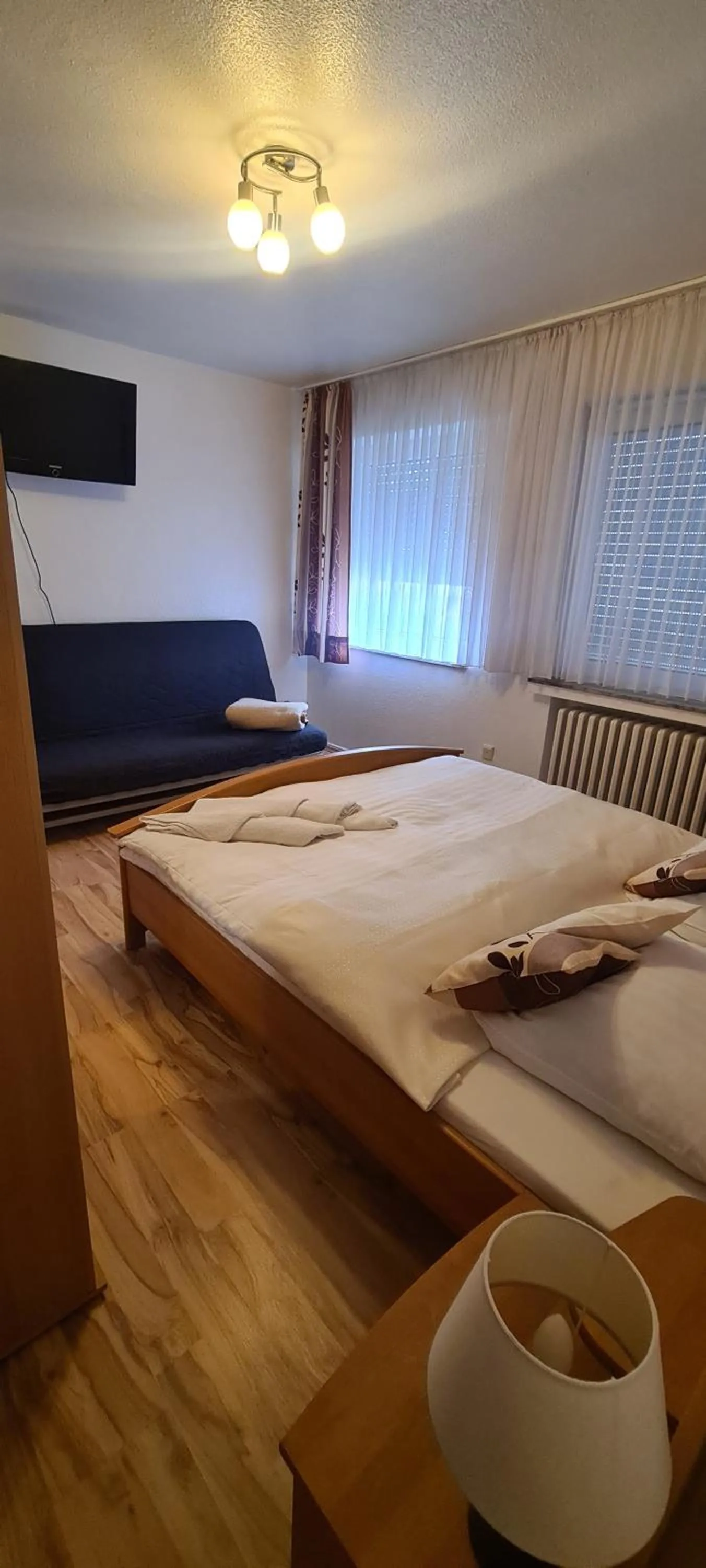 Bed in Hotel Zur Aue