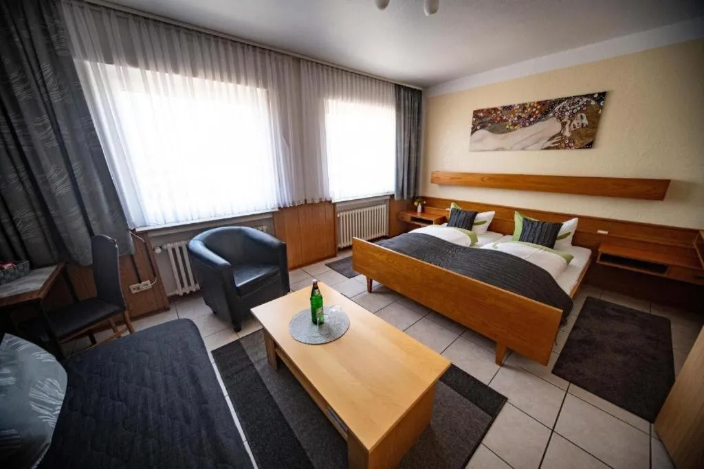 Bed in Hotel Zur Aue