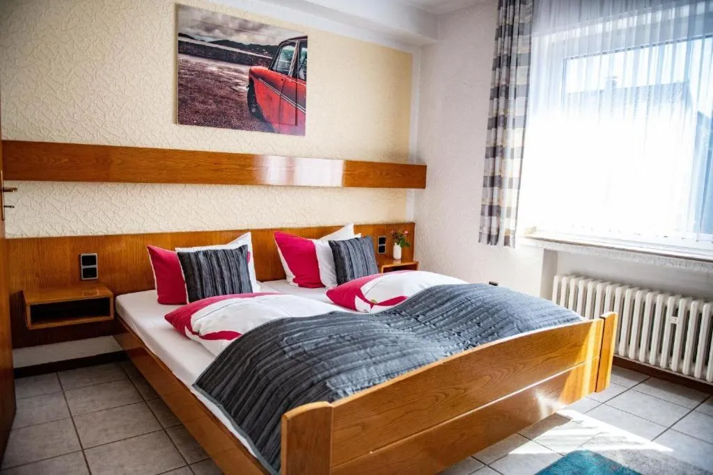 Bed in Hotel Zur Aue