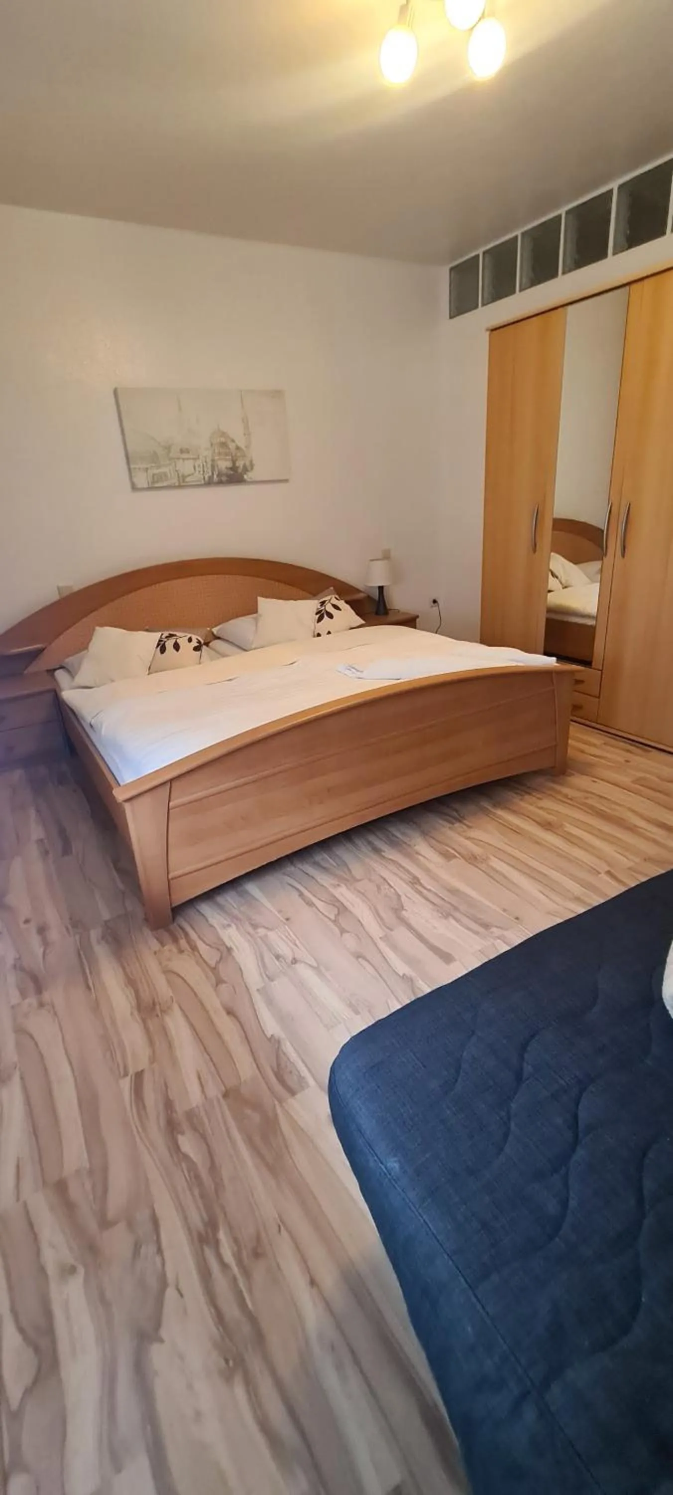 Bed in Hotel Zur Aue