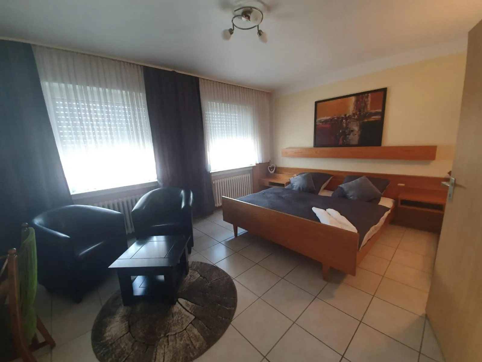 Bed in Hotel Zur Aue