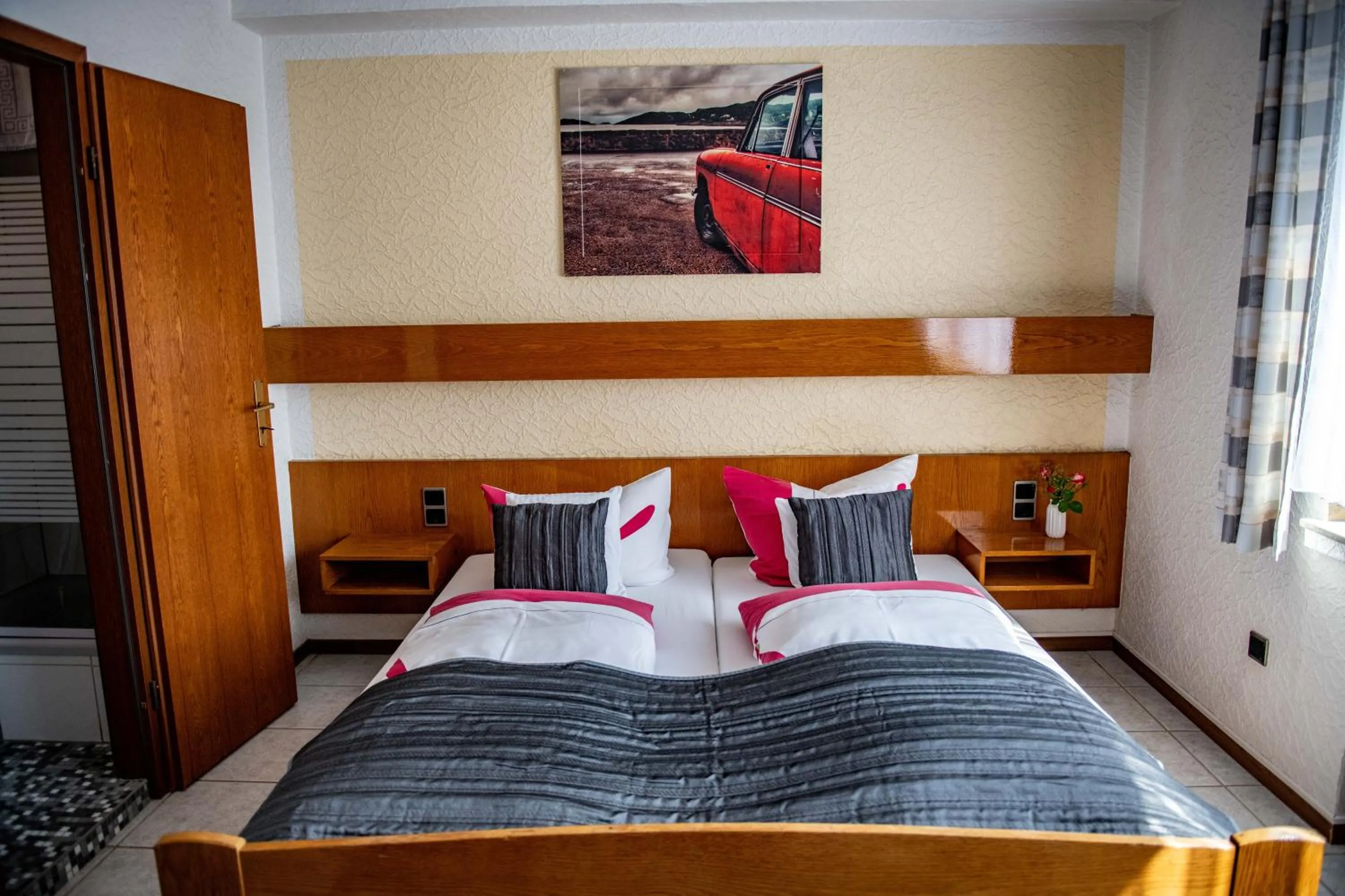 Bed in Hotel Zur Aue