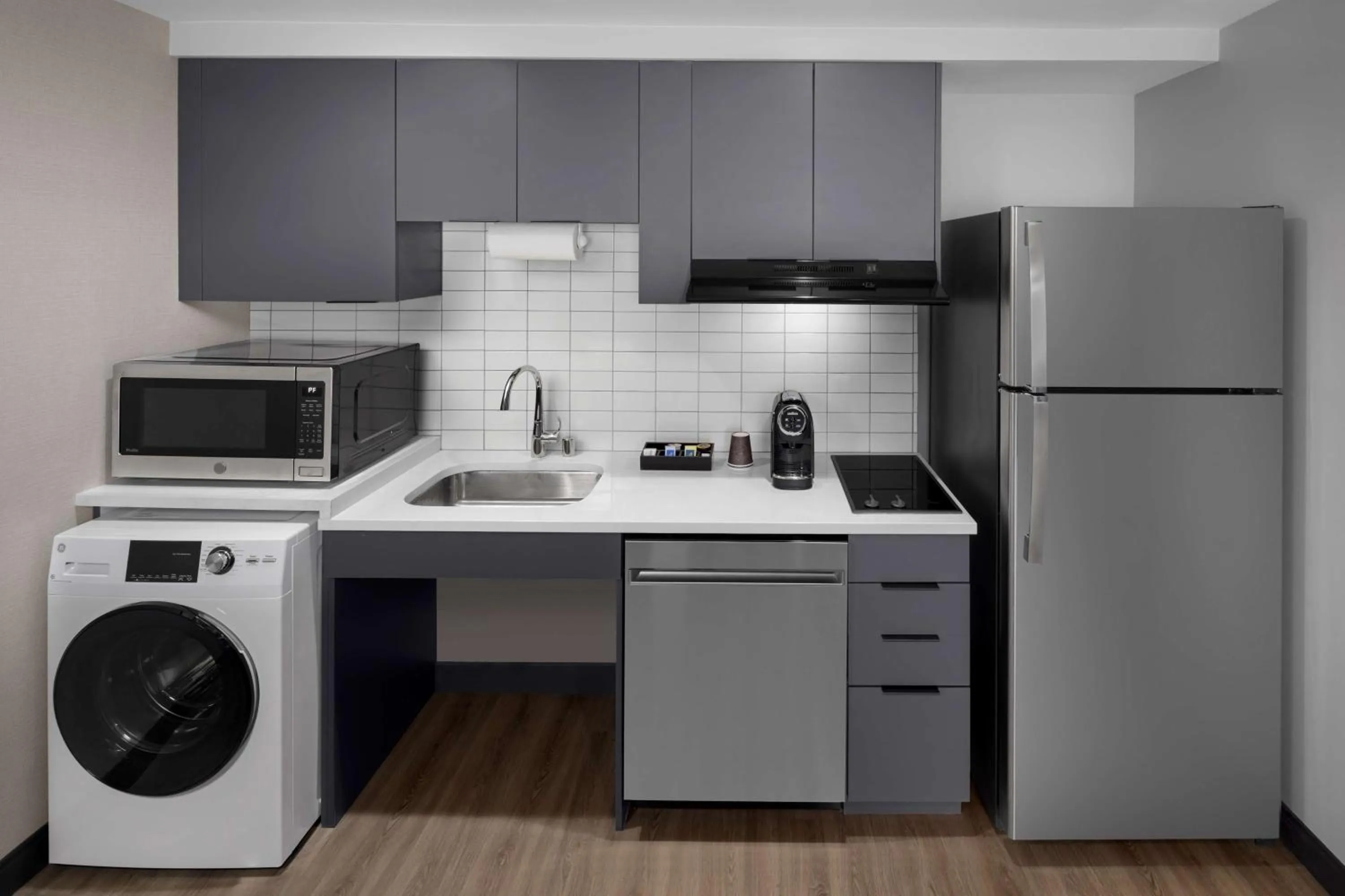 Kitchen or kitchenette in Homewood Suites By Hilton Grand Prairie At EpicCentral