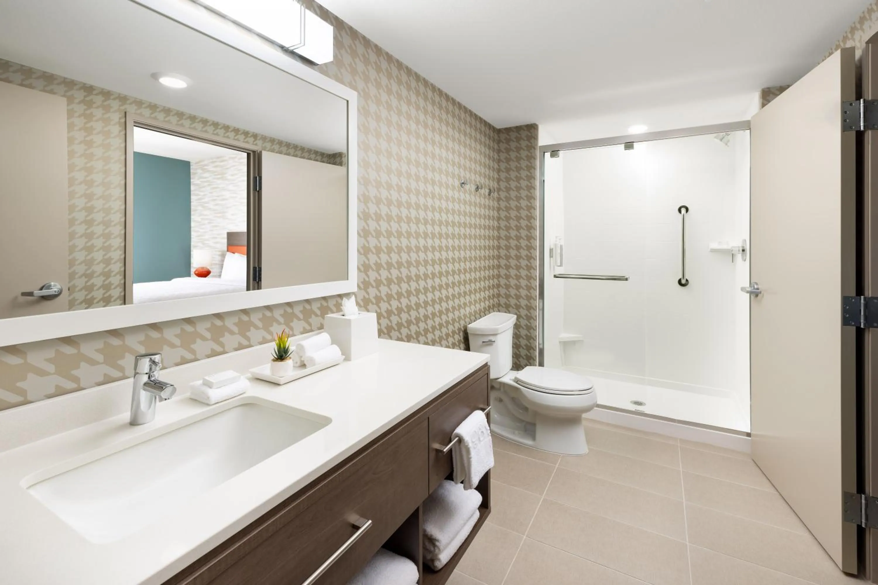 Bathroom in Home2 Suites By Hilton Lake Mary Orlando