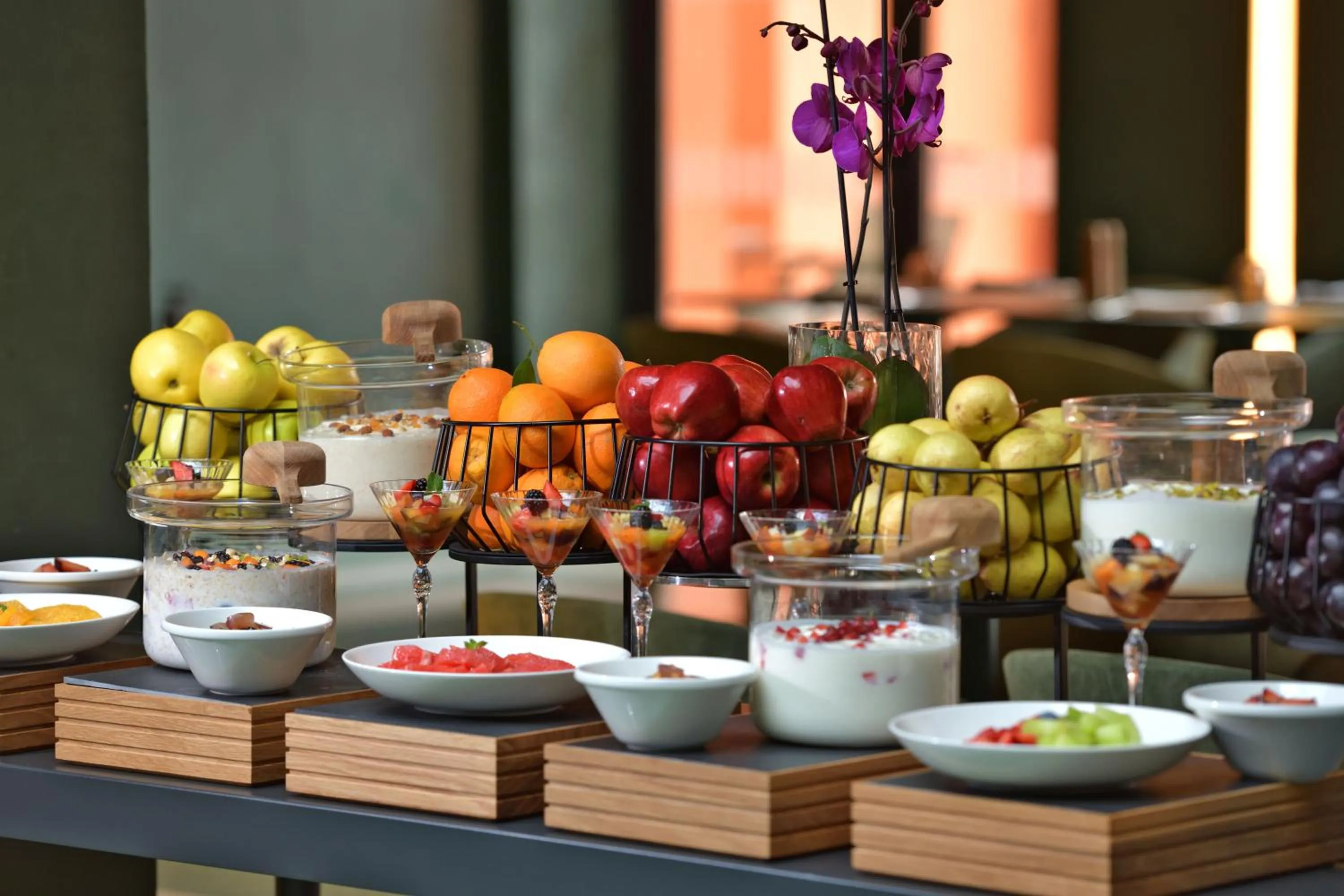 Restaurant/places to eat in Doubletree By Hilton Ben Guerir Hotel & Residences