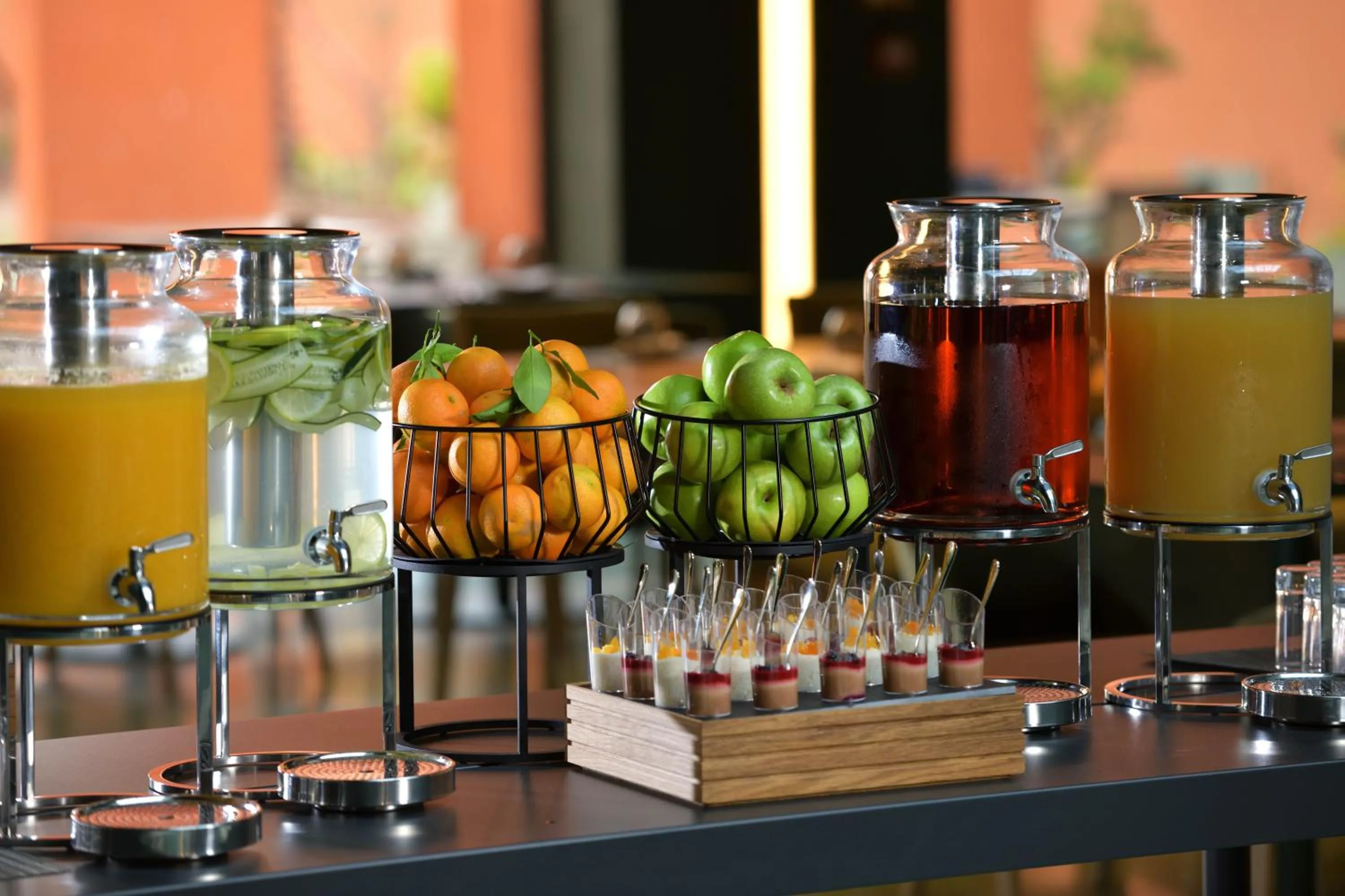 Restaurant/places to eat in Doubletree By Hilton Ben Guerir Hotel & Residences