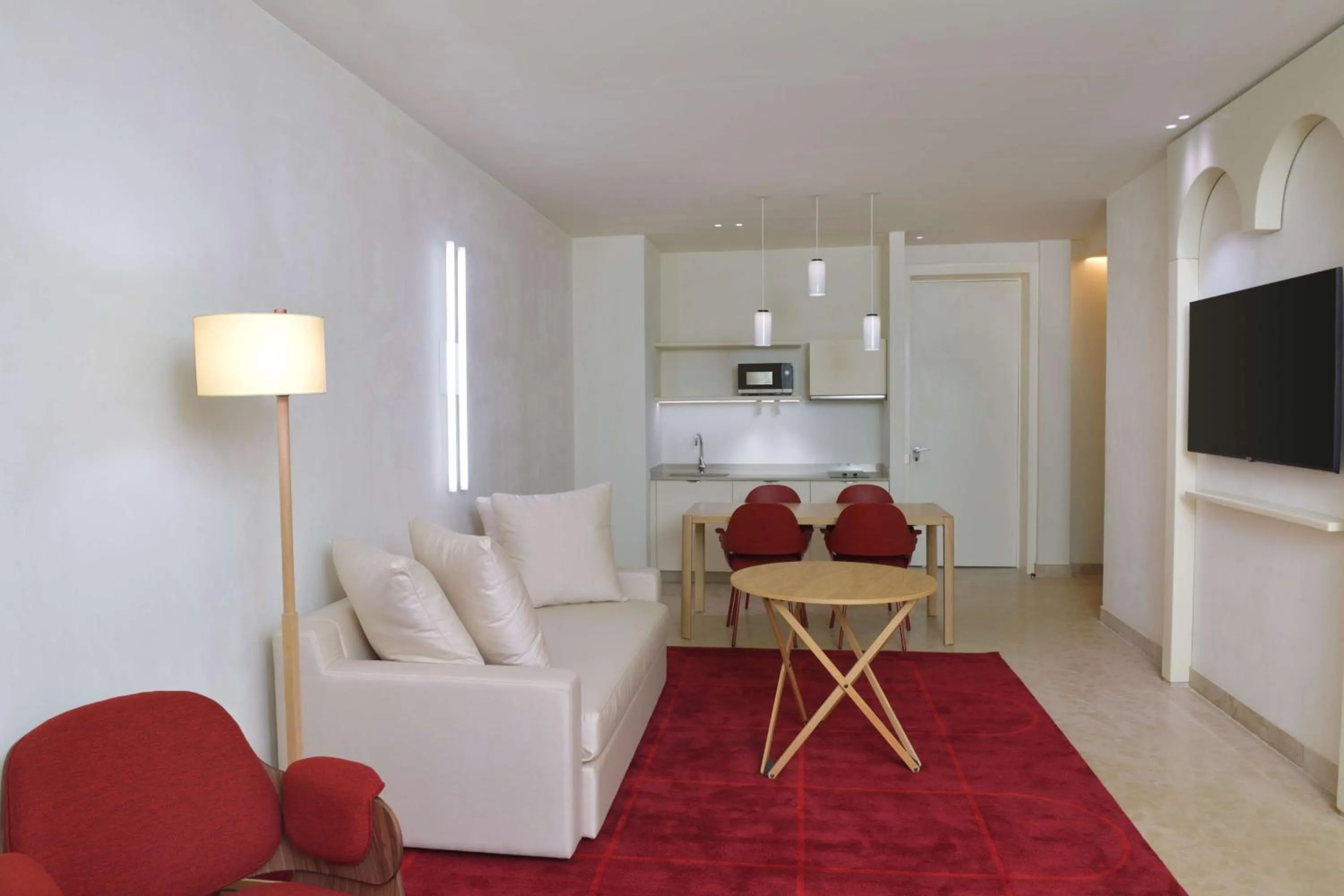 Kitchen or kitchenette in Doubletree By Hilton Ben Guerir Hotel & Residences