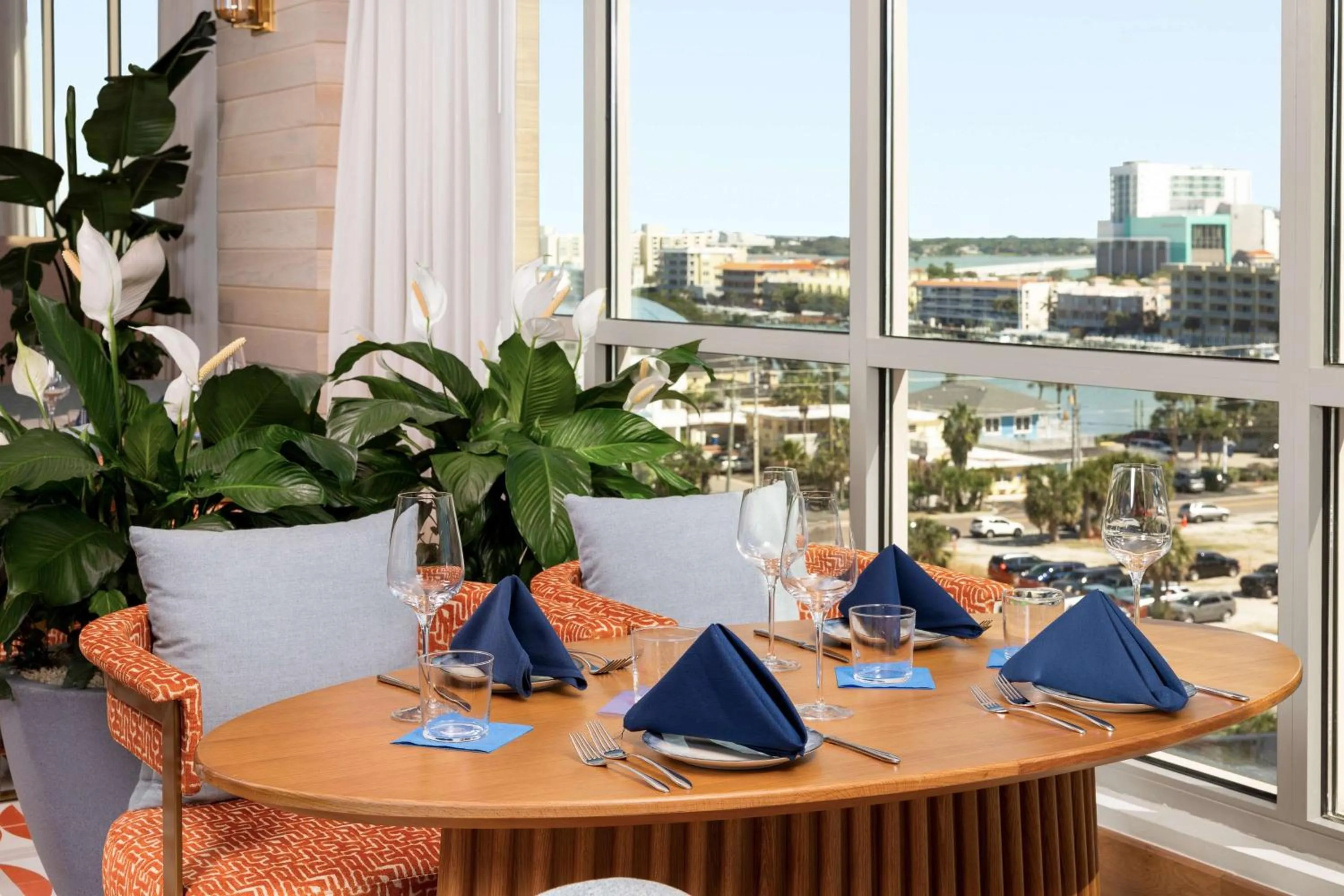 Restaurant/places to eat in The Hiatus Clearwater Beach, Curio Collection By Hilton