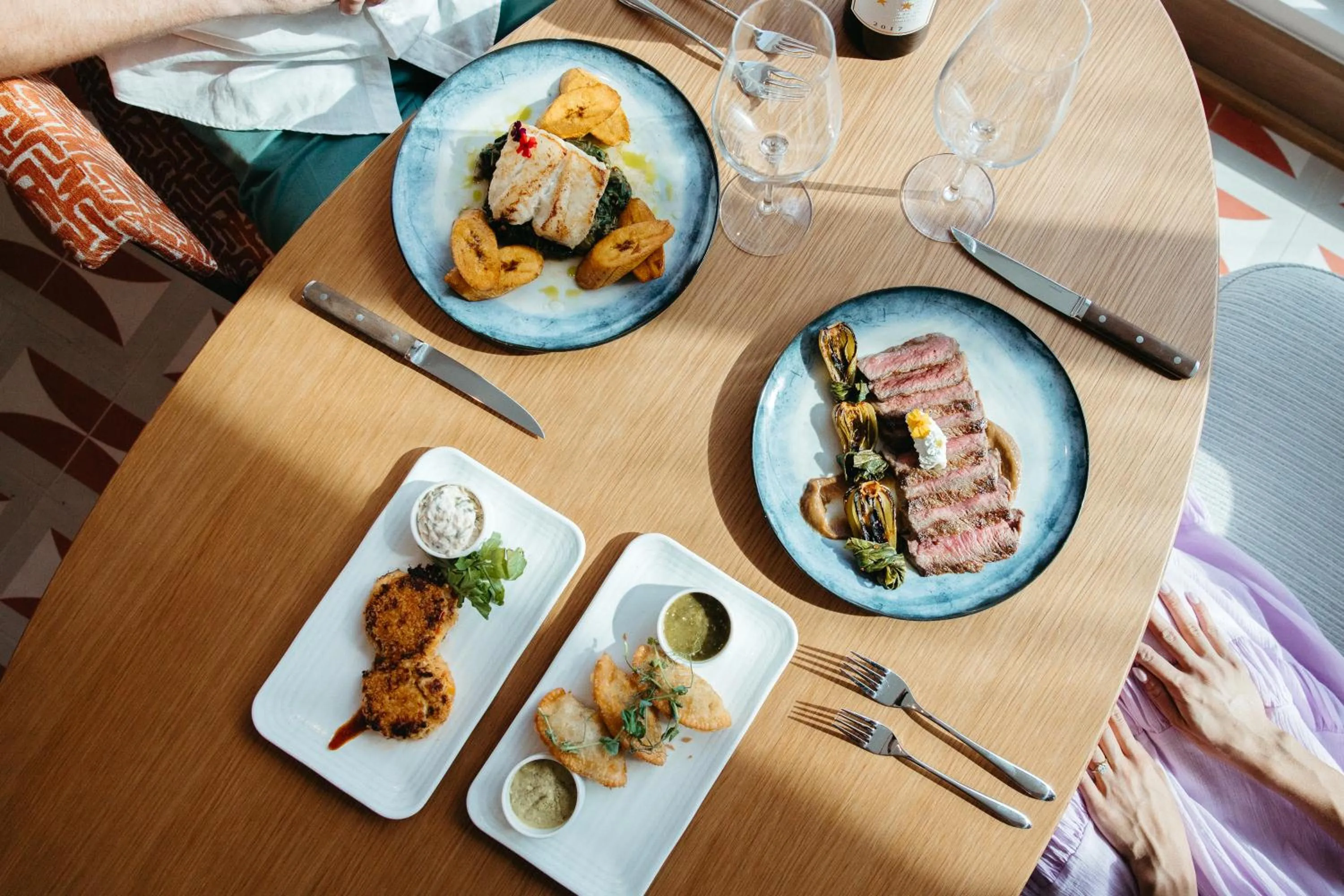 Restaurant/places to eat in The Hiatus Clearwater Beach, Curio Collection By Hilton