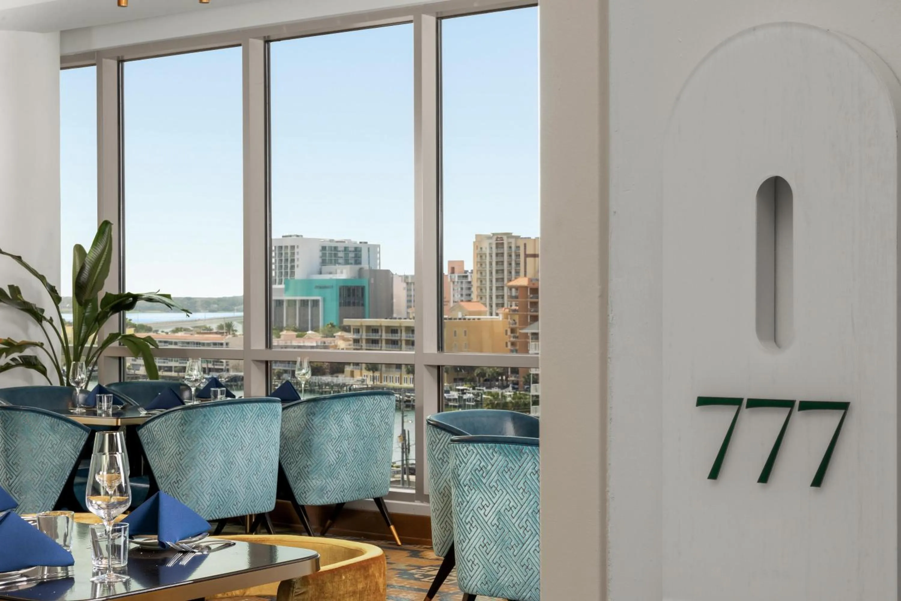 Restaurant/places to eat in The Hiatus Clearwater Beach, Curio Collection By Hilton