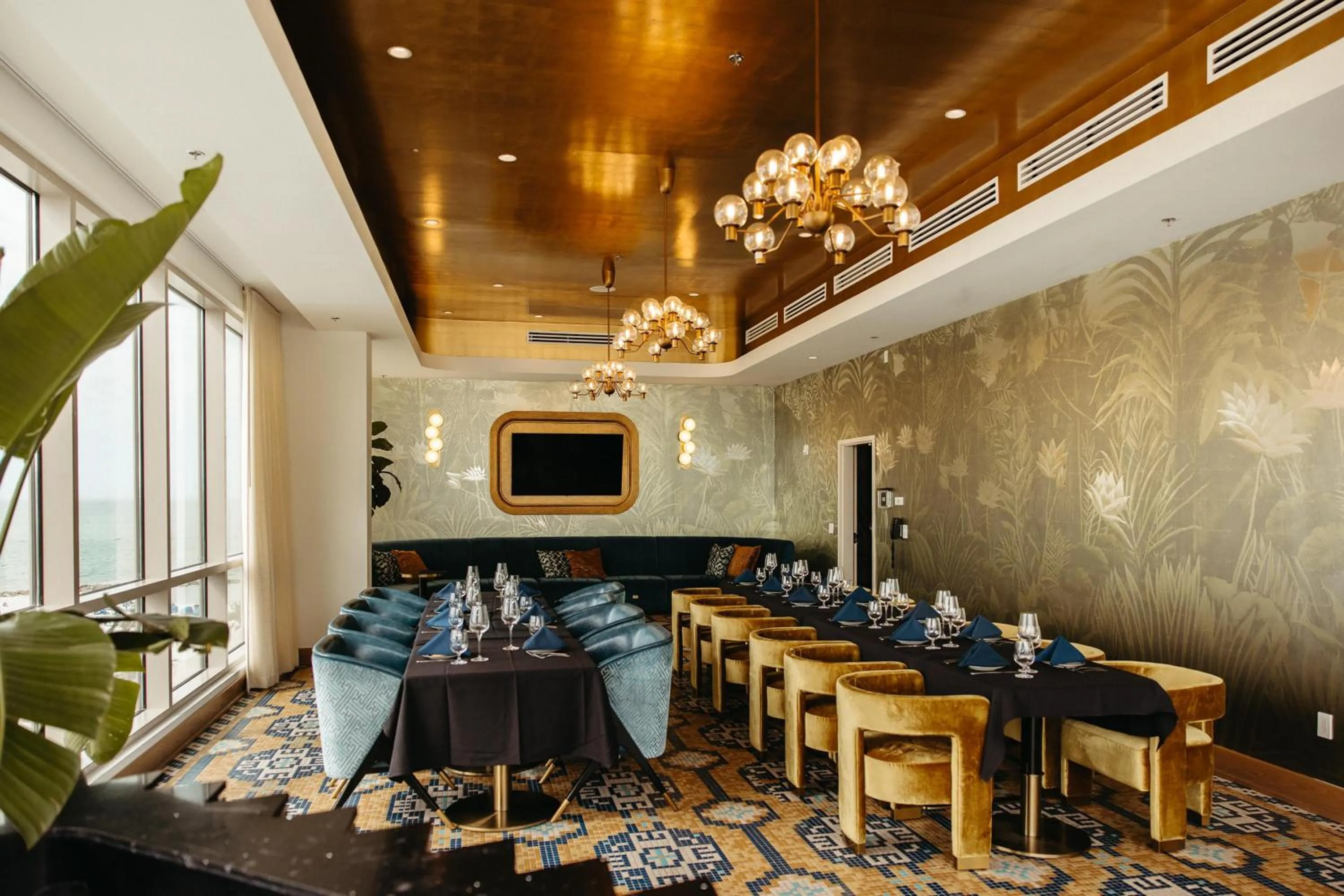 Meeting/conference room in The Hiatus Clearwater Beach, Curio Collection By Hilton