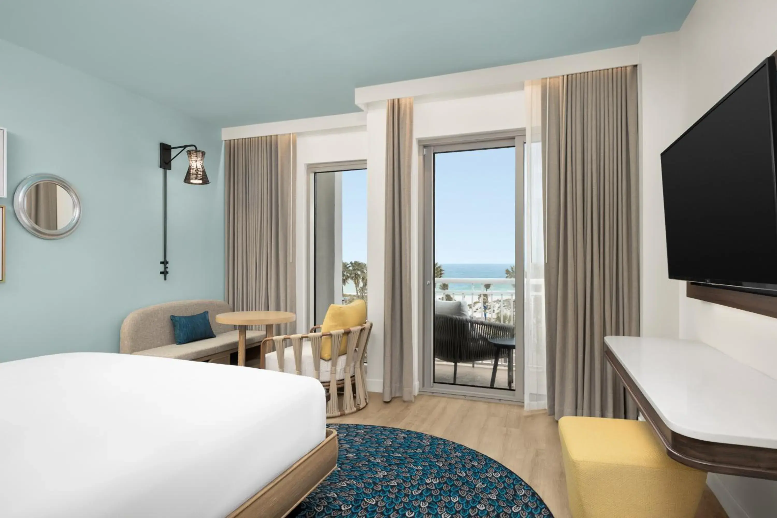 King Room with Balcony and Ocean View in The Hiatus Clearwater Beach, Curio Collection By Hilton King Room with Balcony and Ocean View in The Hiatus Clearwater Beach, Curio Collection By Hilton