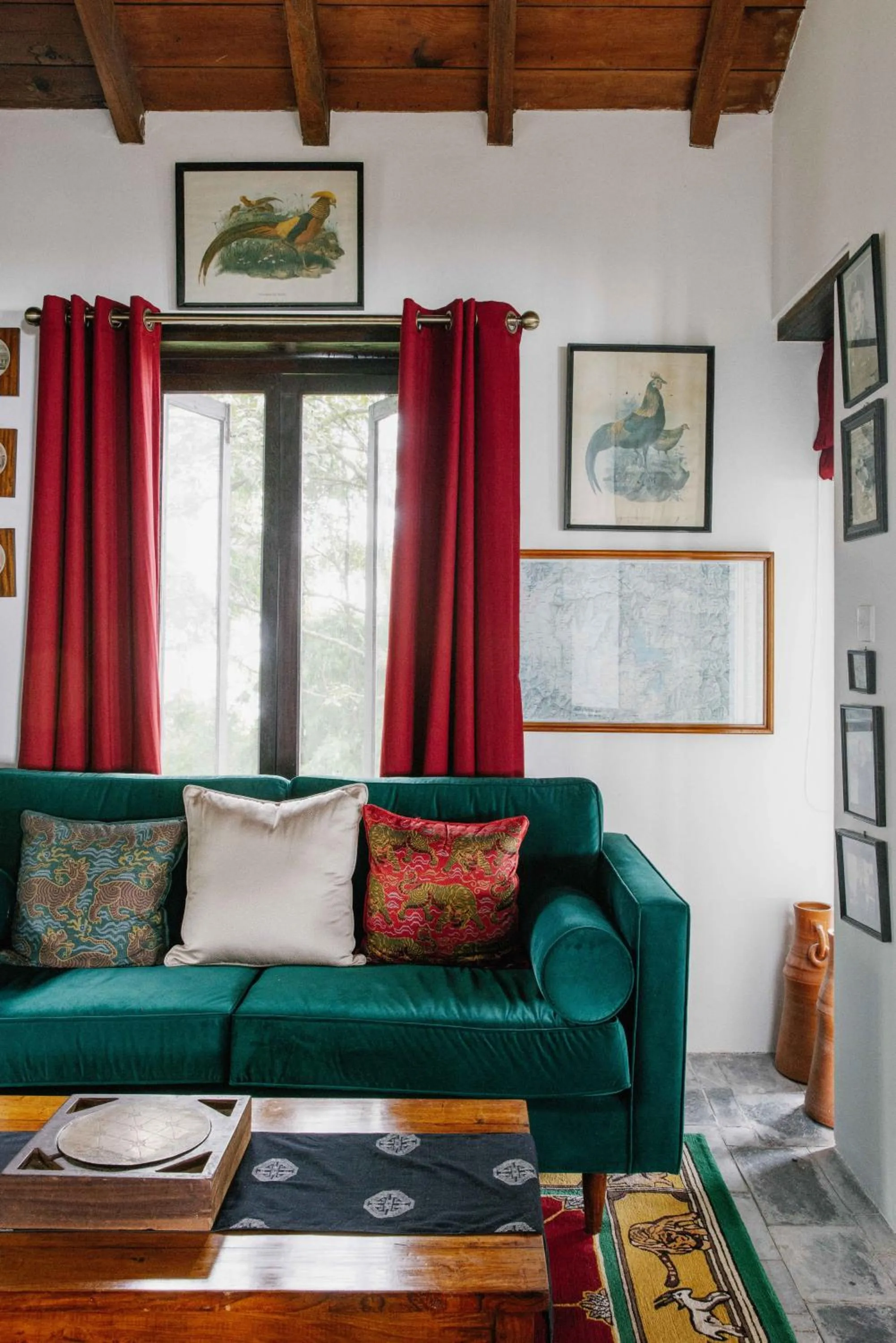 Seating area in Tiger Mountain Pokhara Lodge