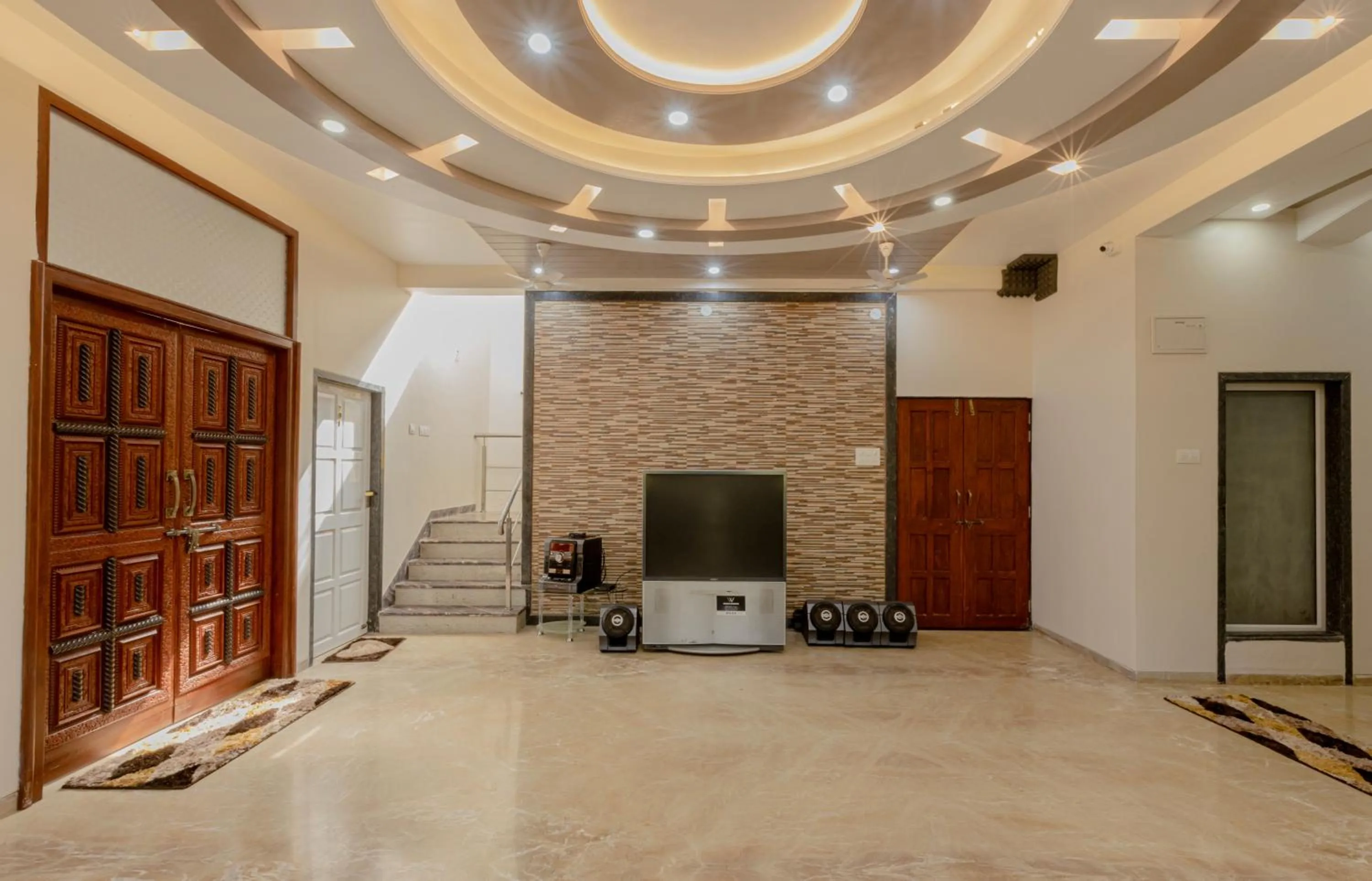 TV and multimedia in Silver Galaxy Resort