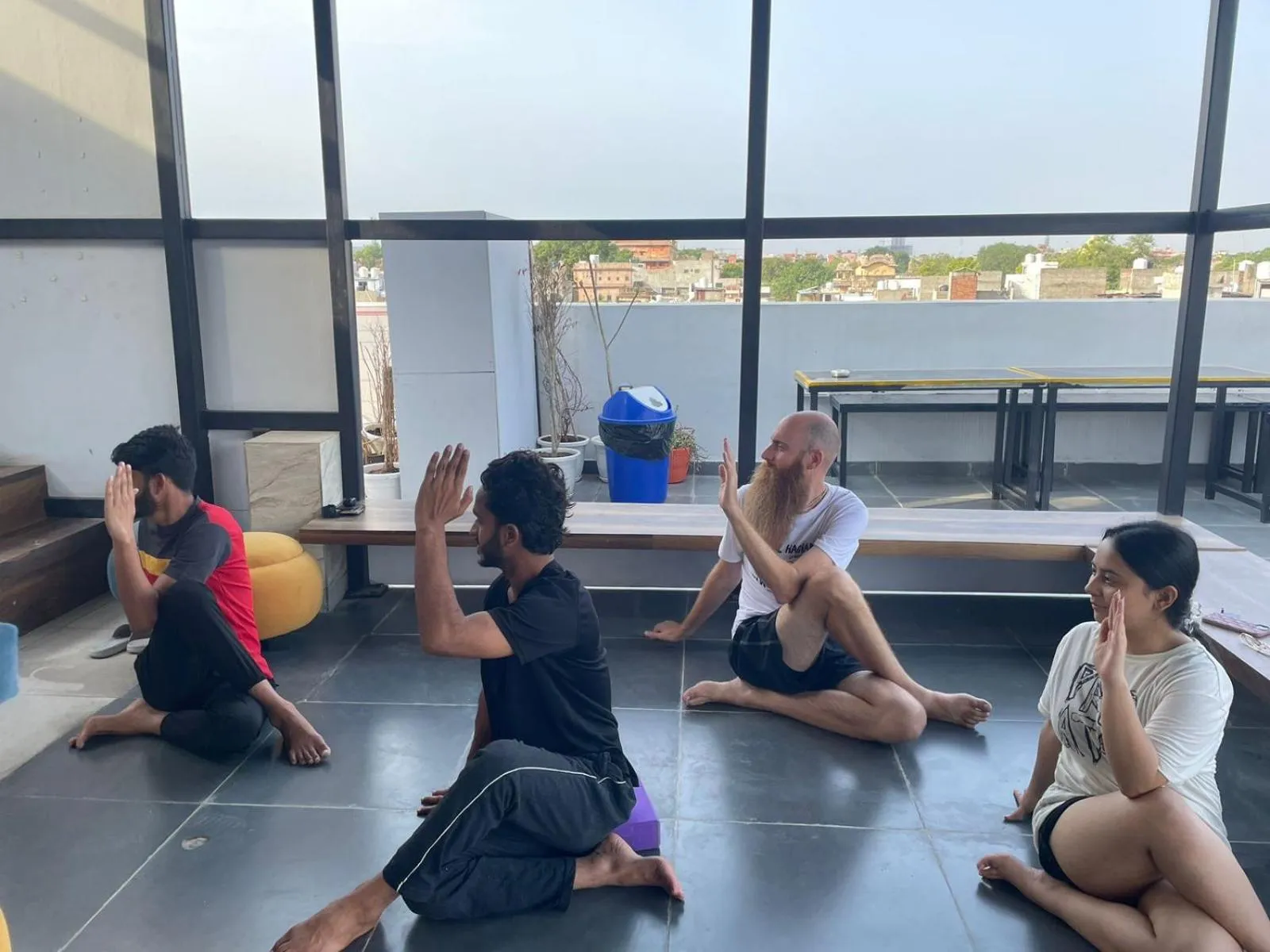 People in Madpackers Jaipur