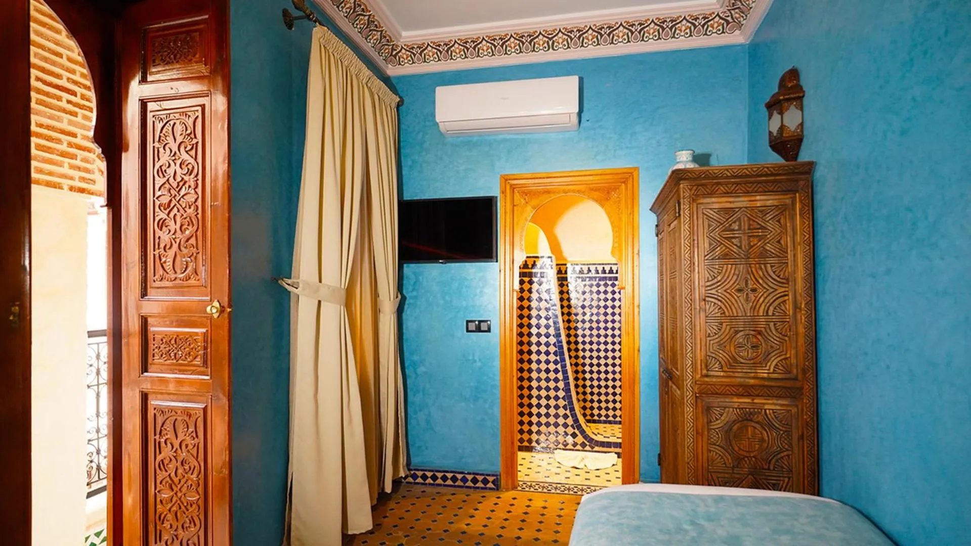 Bed in Riad Touhfa Kasbah Marrakech