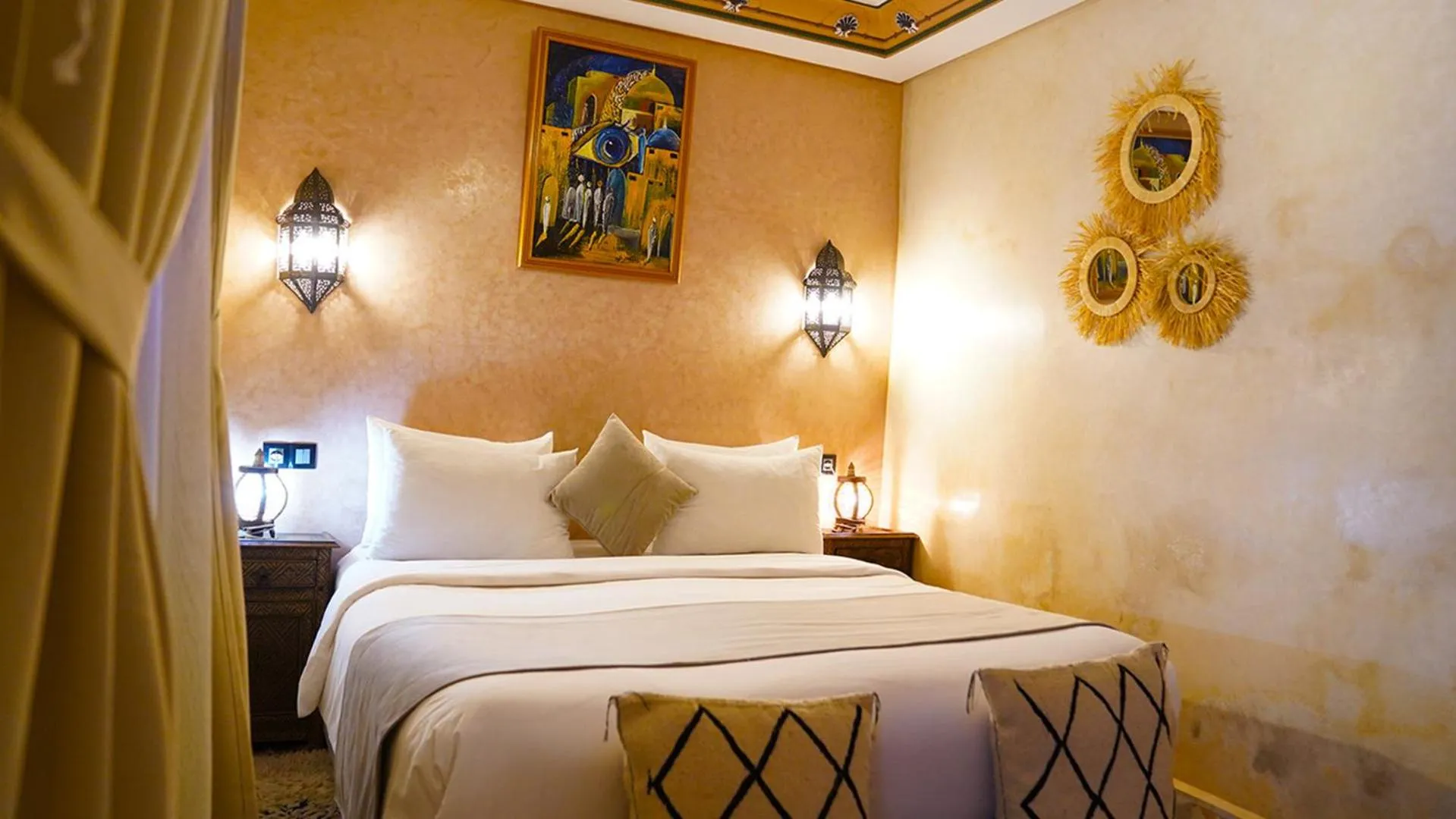 Bed in Riad Touhfa Kasbah Marrakech