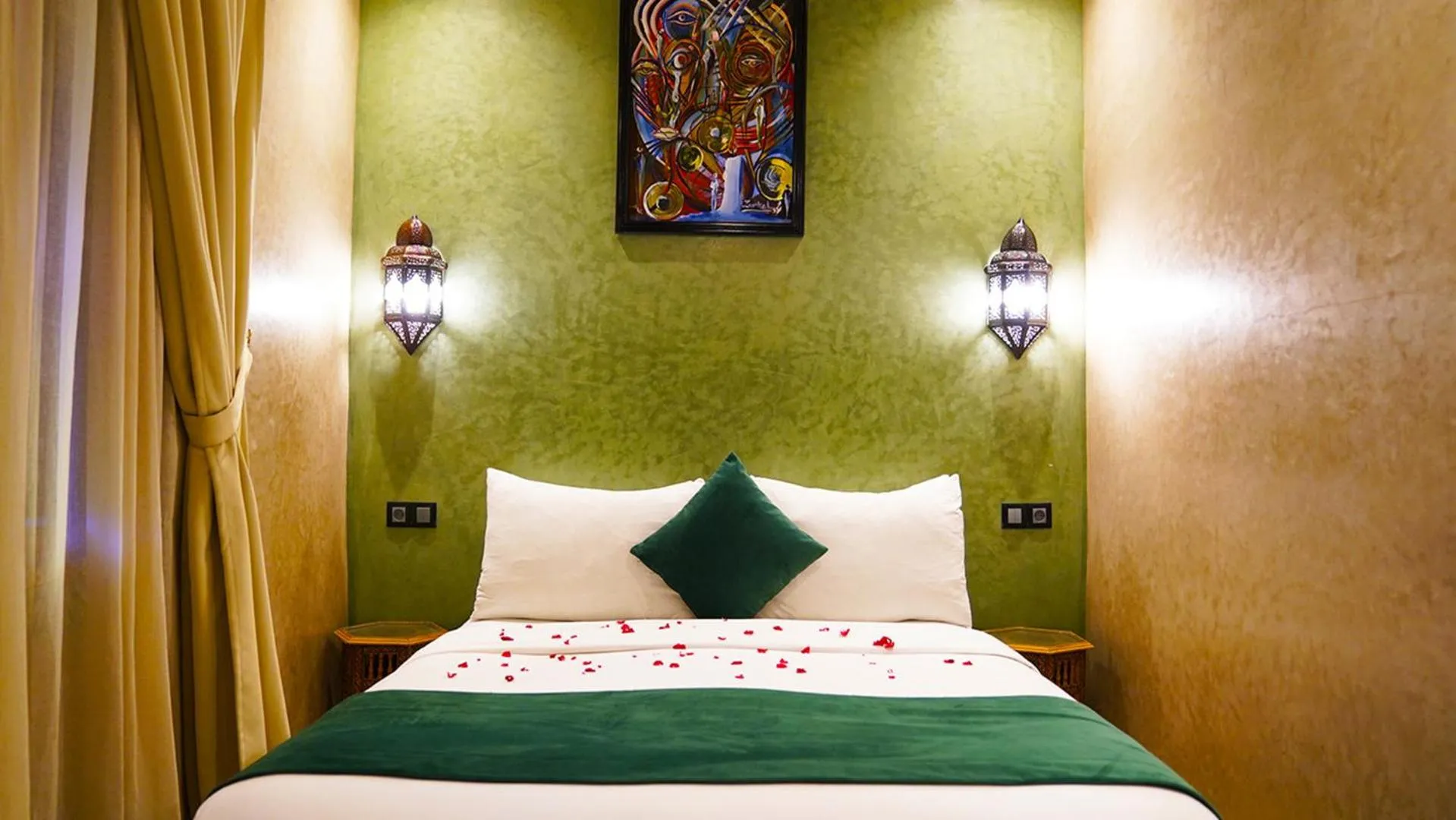 Bed in Riad Touhfa Kasbah Marrakech