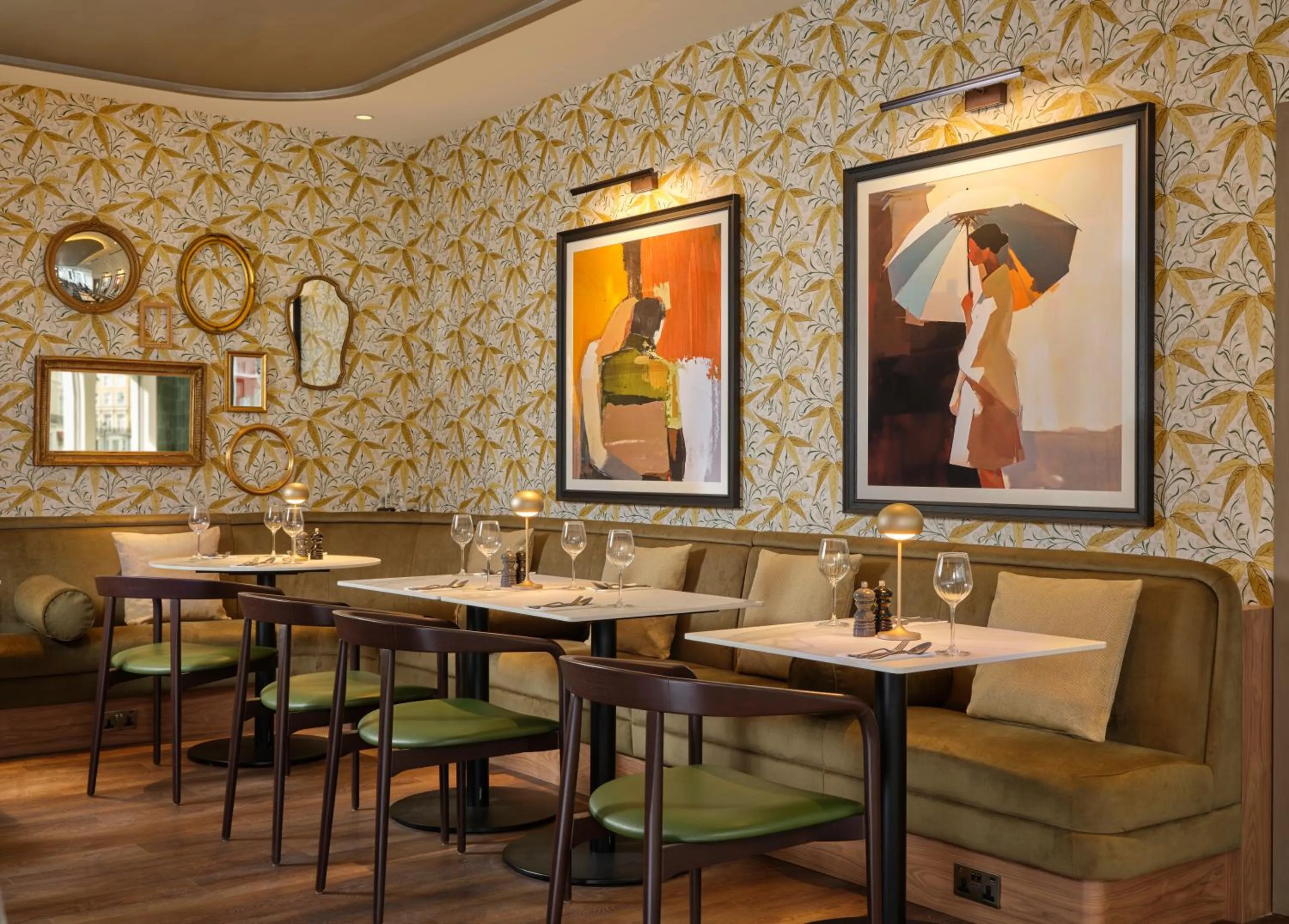 Restaurant/places to eat in The Cura Hotel Kensington, London, a Tribute Portfolio Hotel