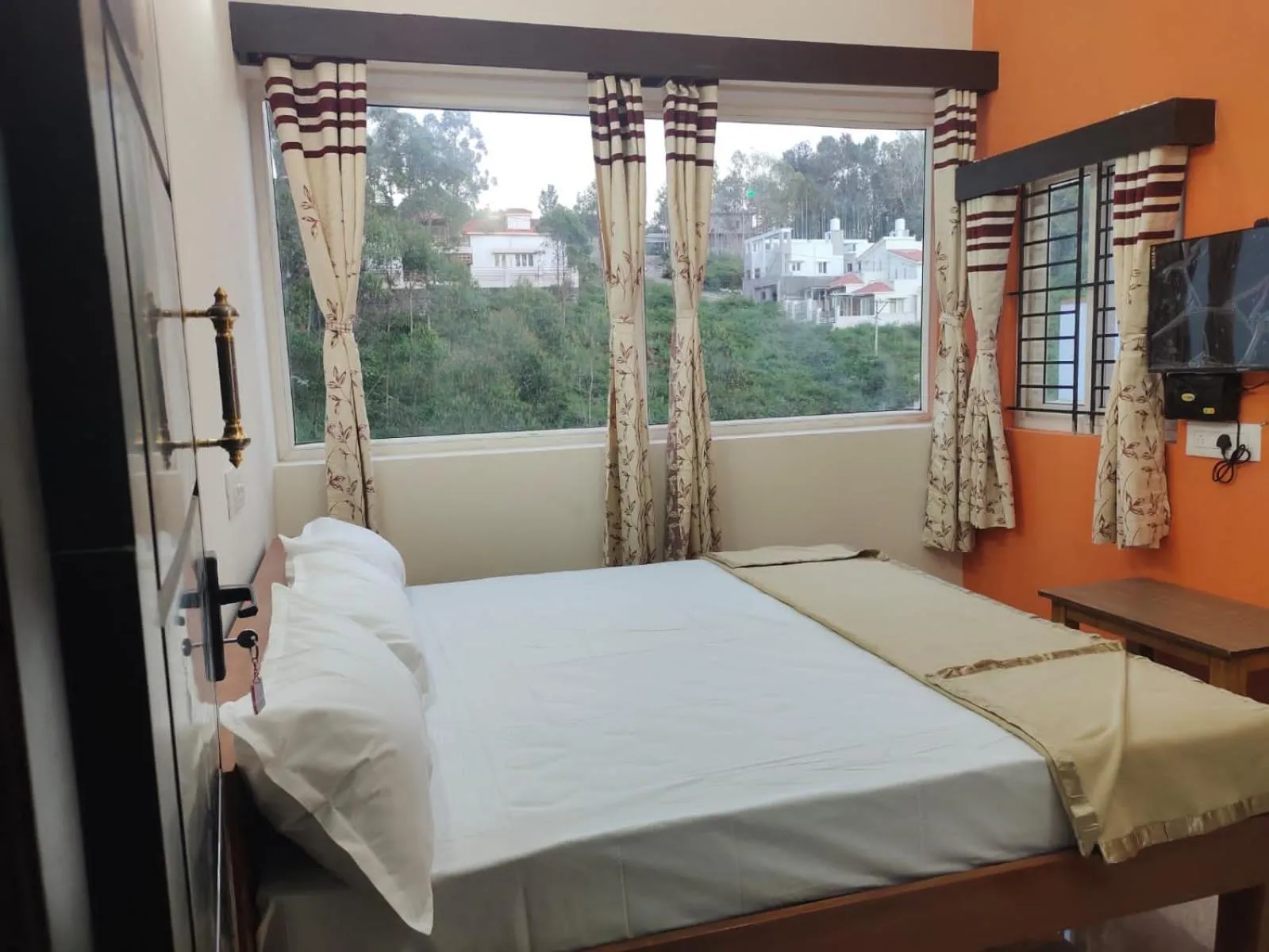 Bedroom, Bed in Grandwood Coco Resort Yercaud