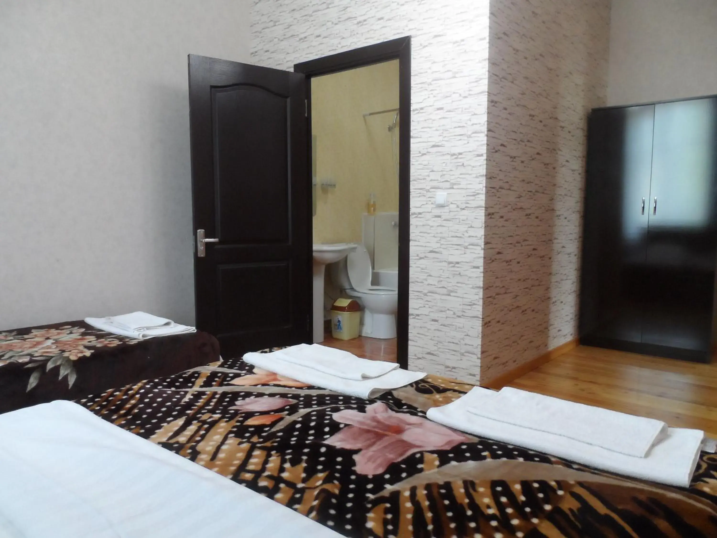 Quadruple Room in Jahongir B&B Tashkent Quadruple Room in Jahongir B&B Tashkent