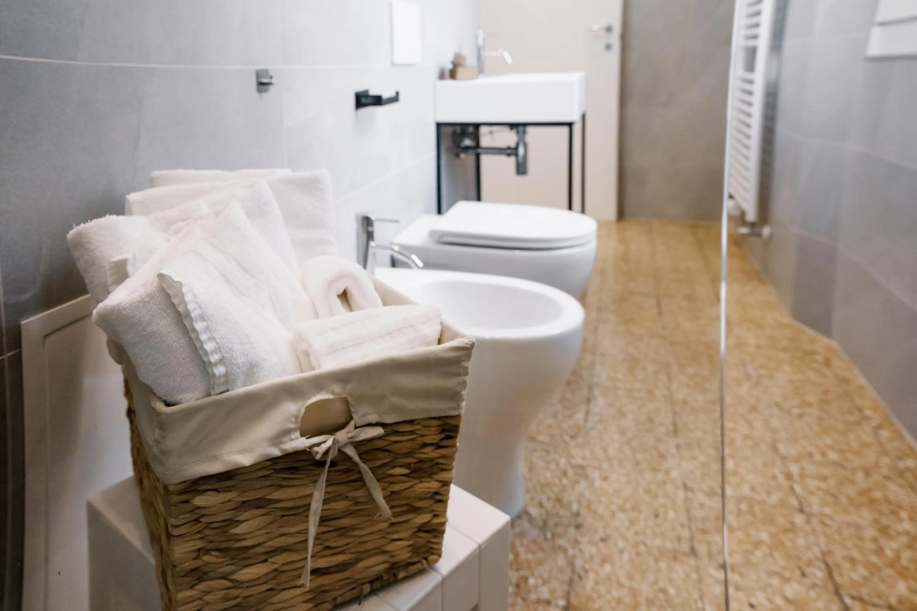 Toilet in LaMì Room & Apartment