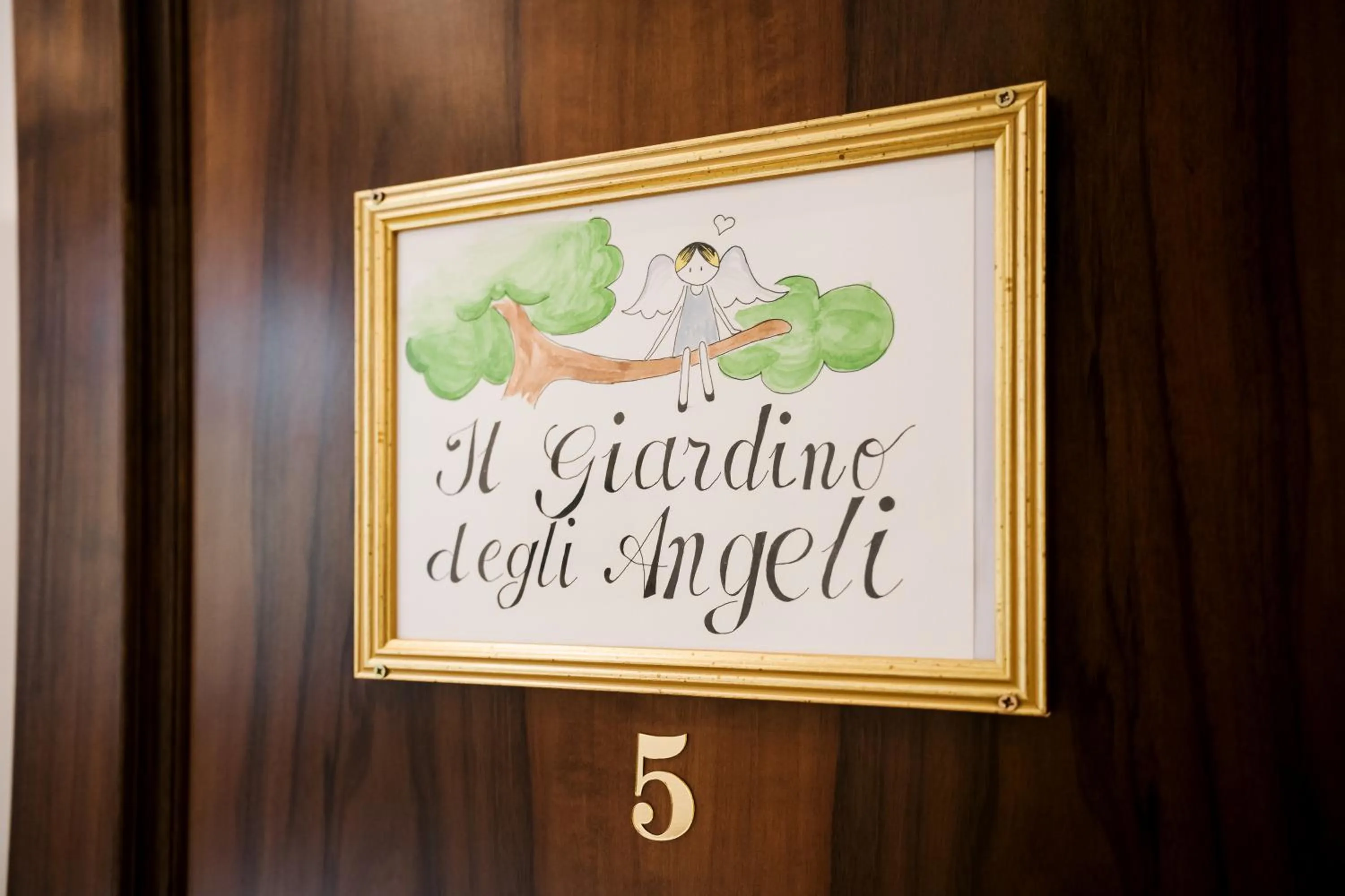 Decorative detail in LaMì Room & Apartment