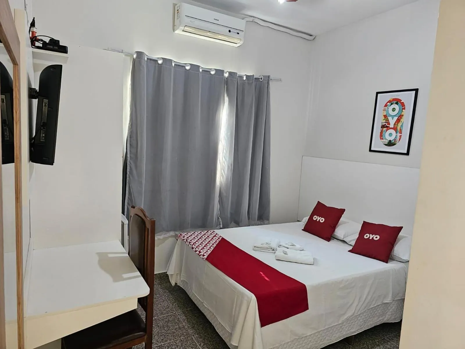 Bed in HOTEL INDIANO