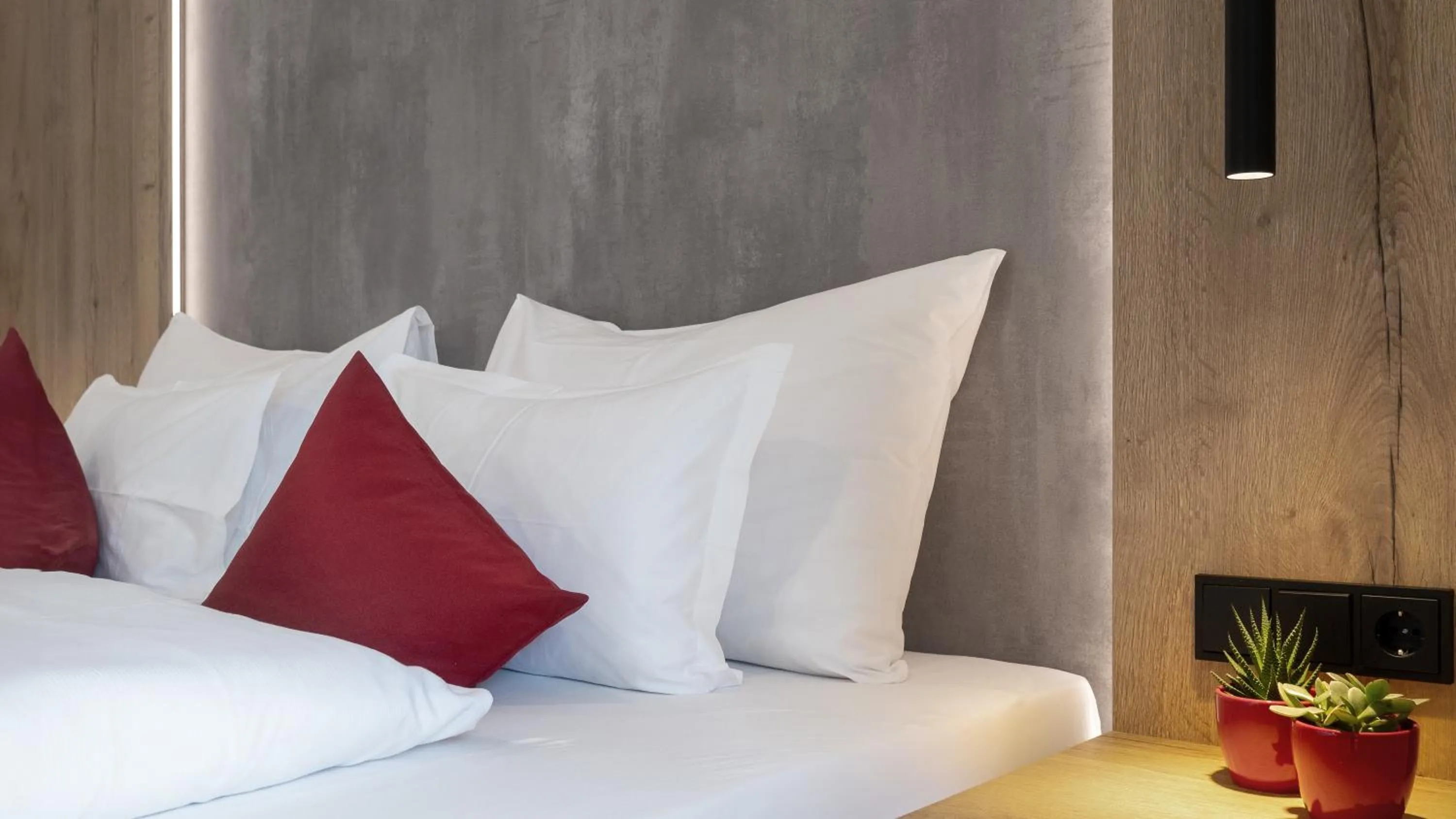 Bedroom, Bed in Der Brückenwirt