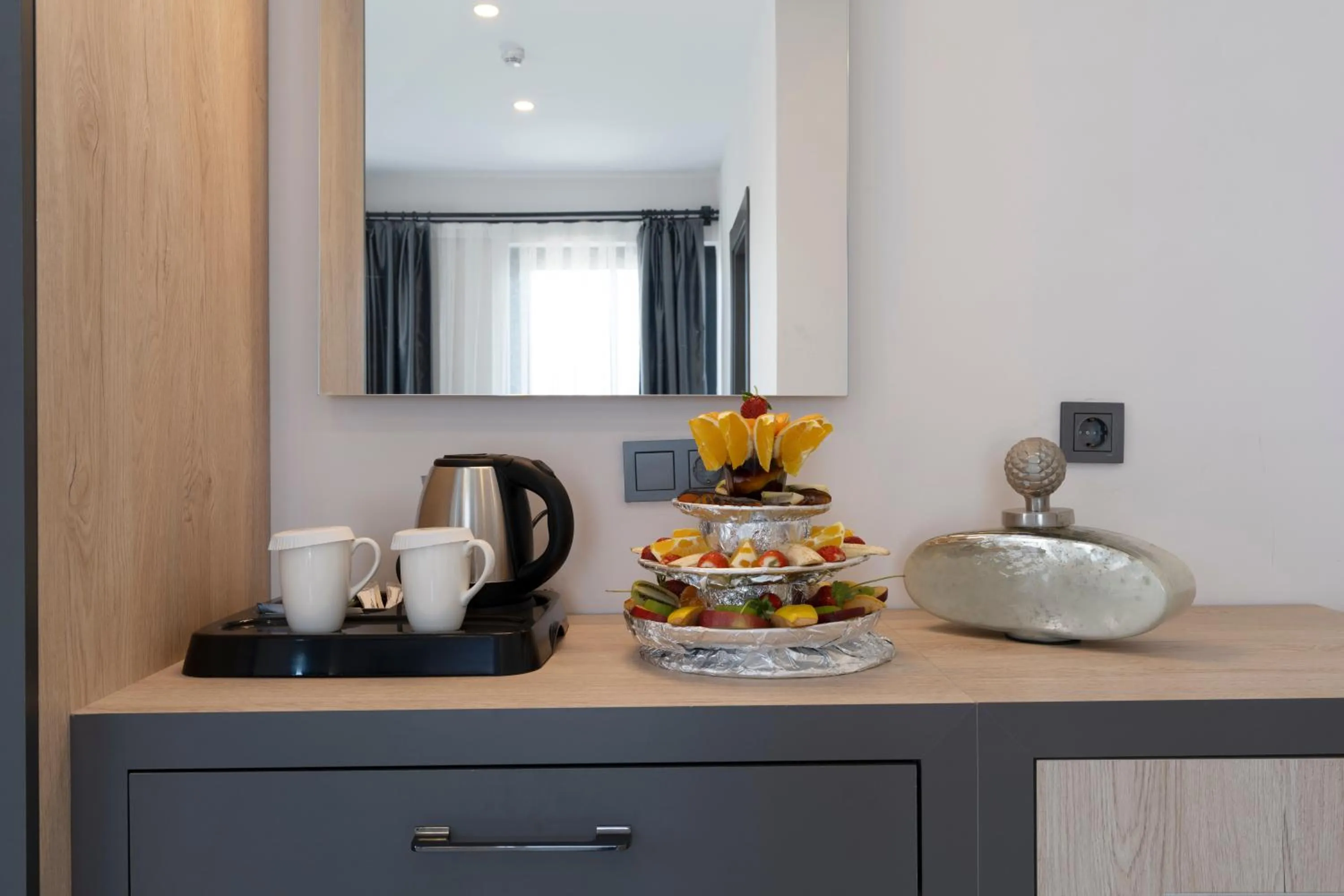 Coffee/tea facilities in IRENIC HOTEL