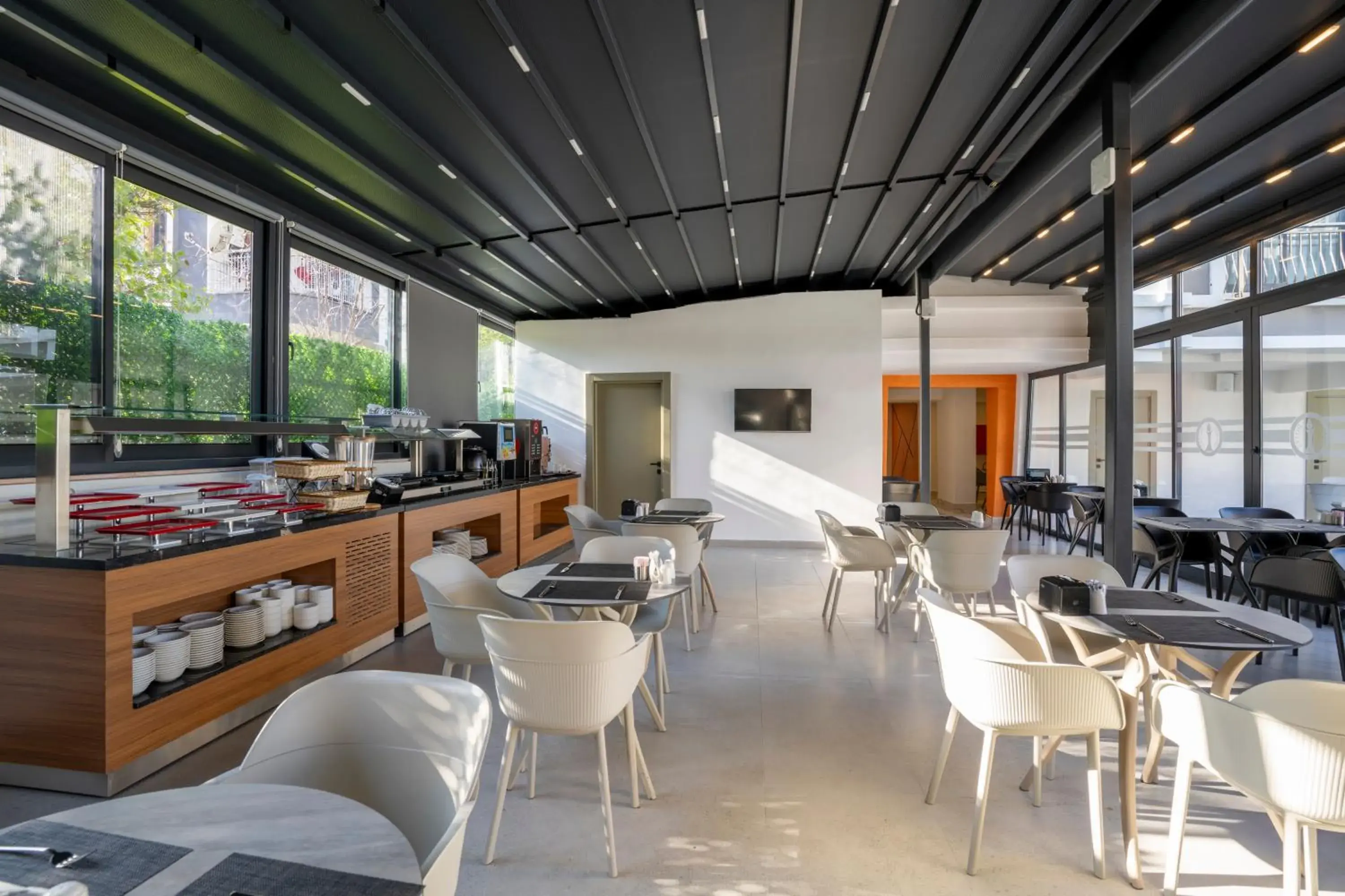 Restaurant/places to eat in IRENIC HOTEL Restaurant/places to eat in IRENIC HOTEL