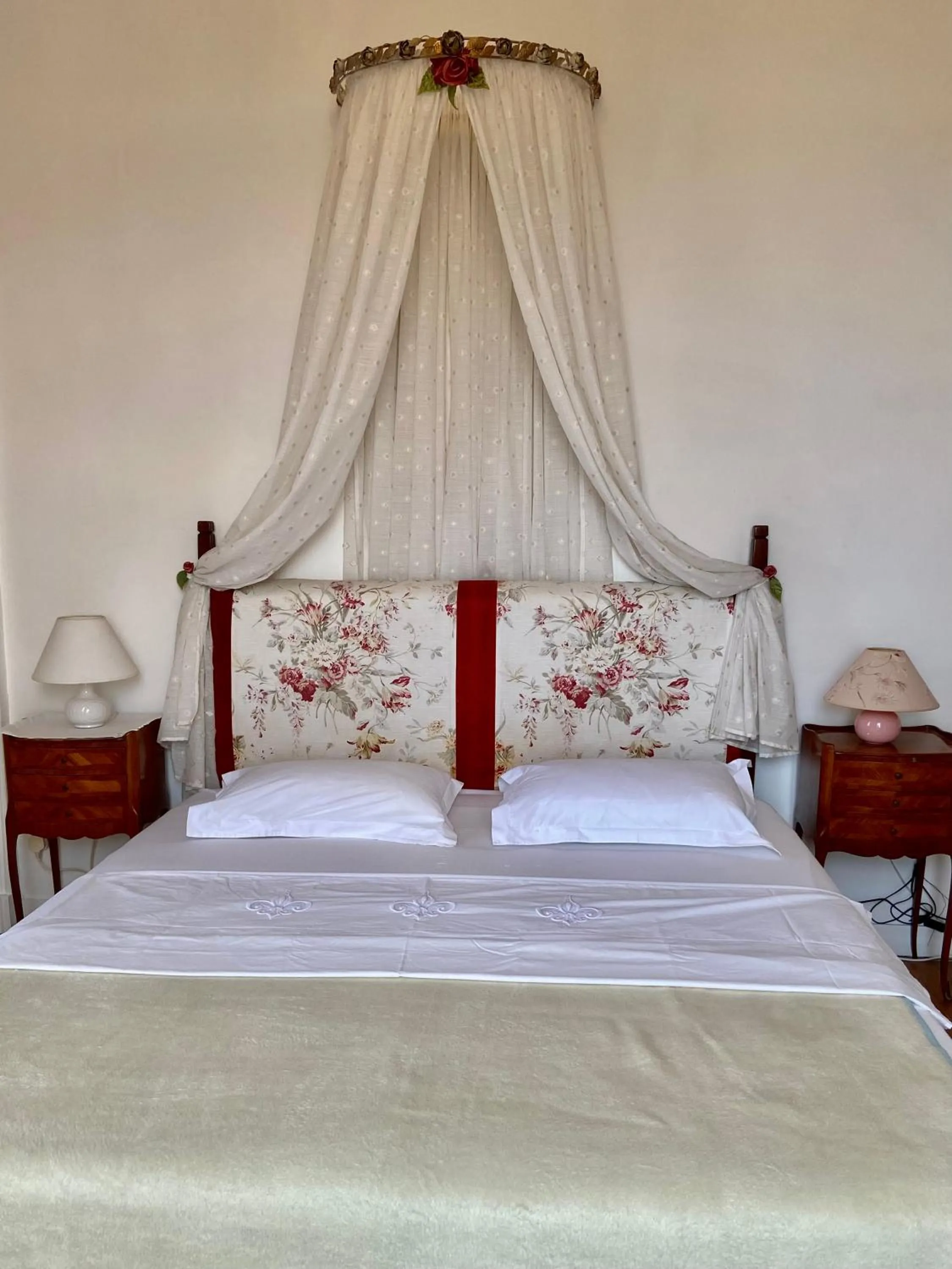 Bed in Château La Bainerie