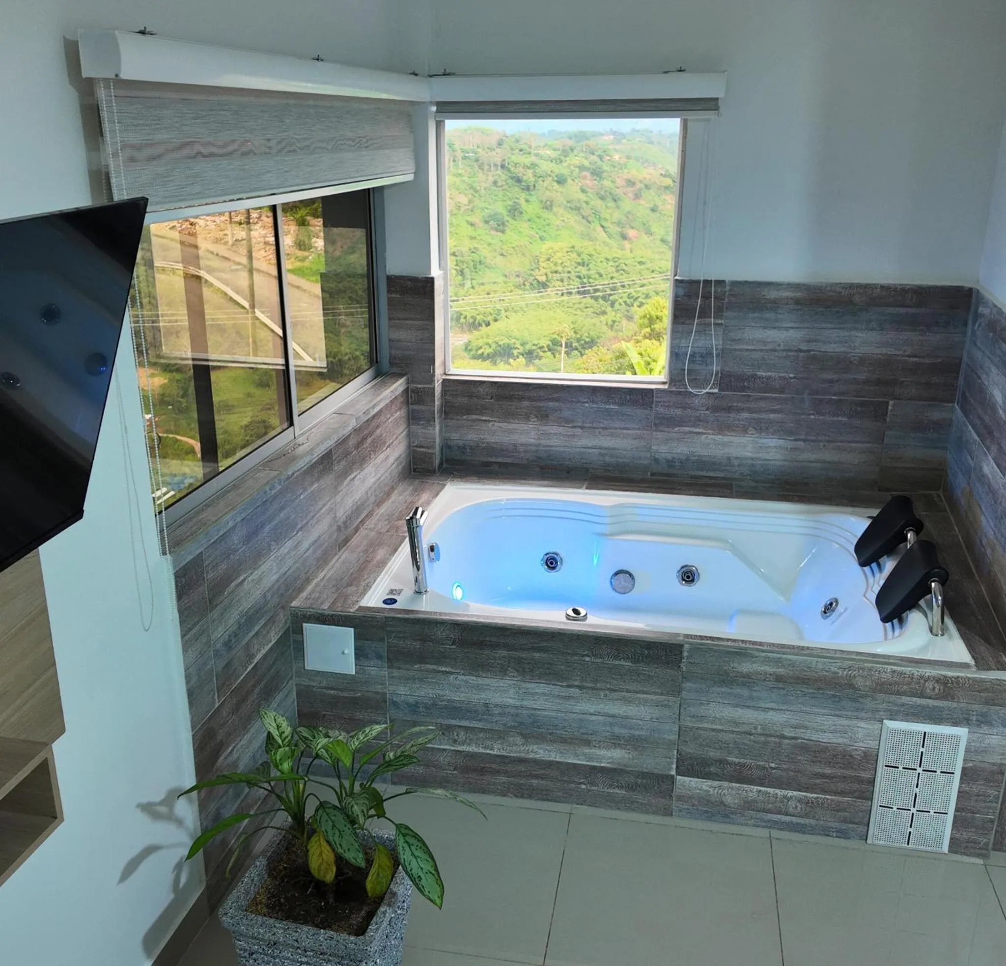 Bath in Hotel La Gran Estaciónag