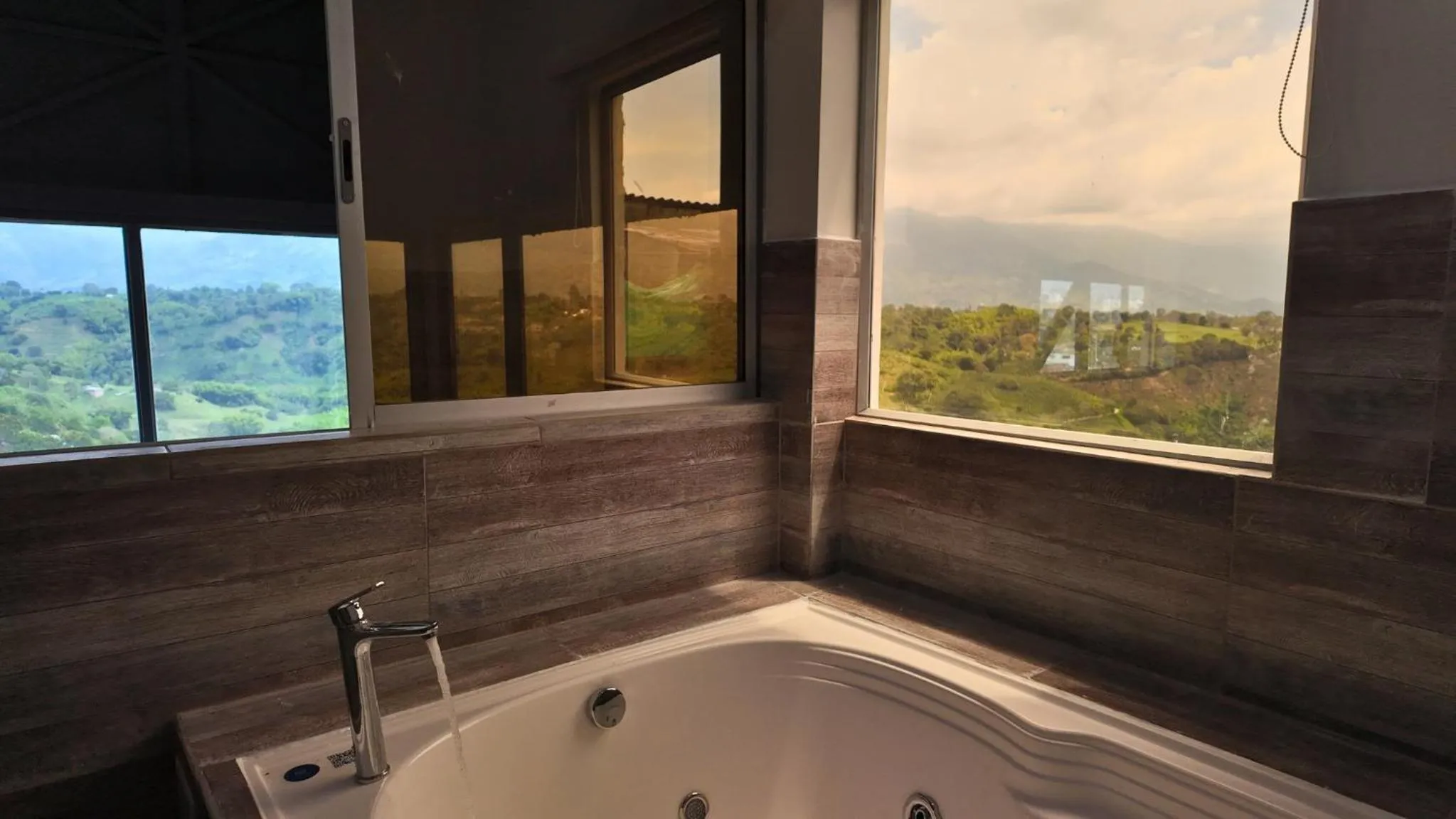 Hot Tub in Hotel La Gran Estaciónag