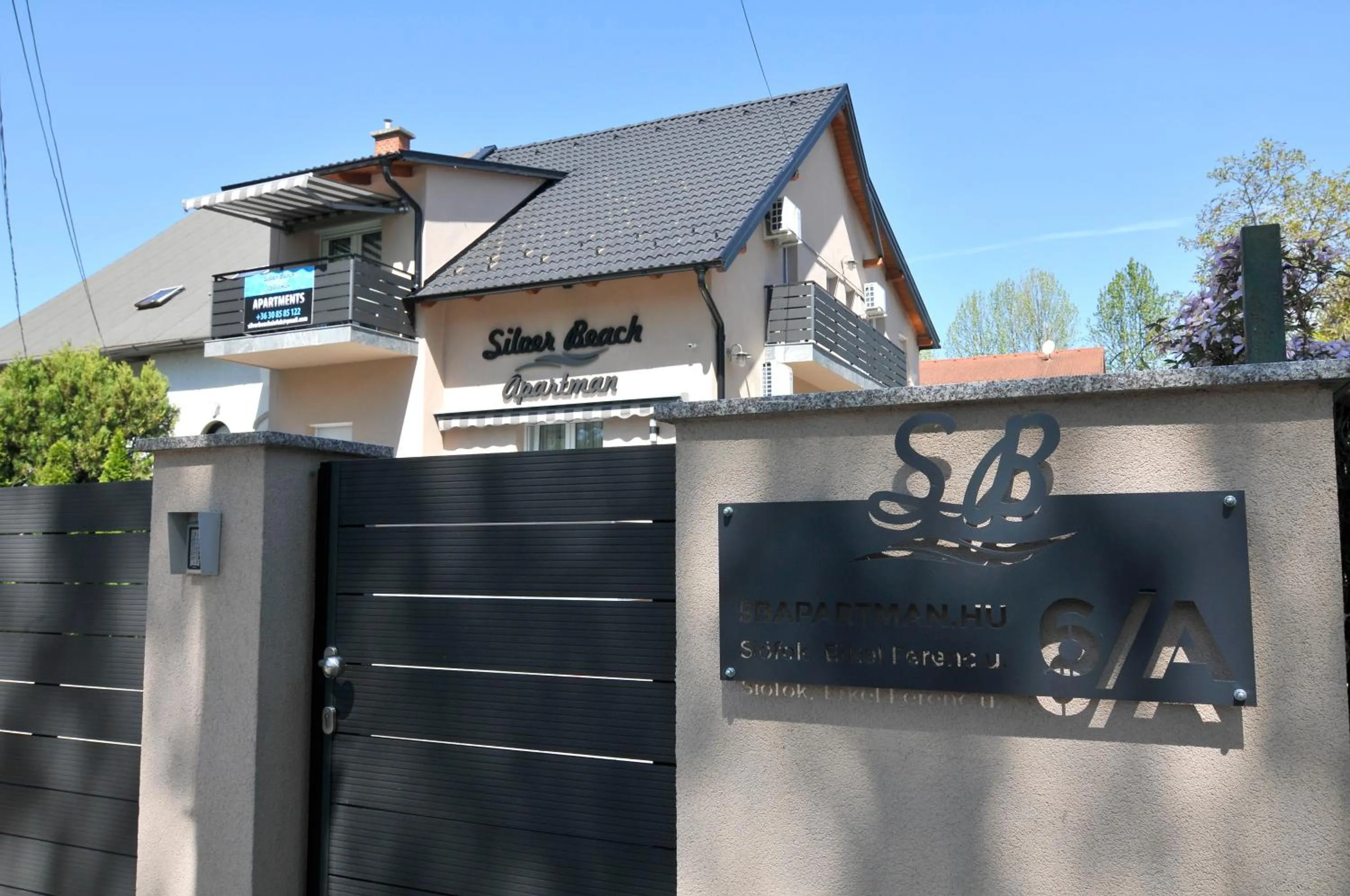Silver Beach Apartments