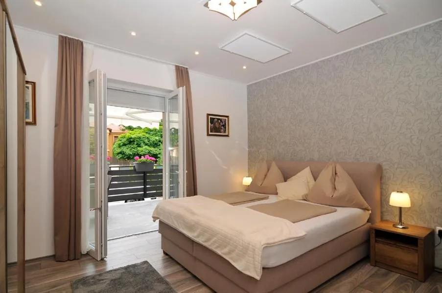 Bed in Silver Beach Apartments