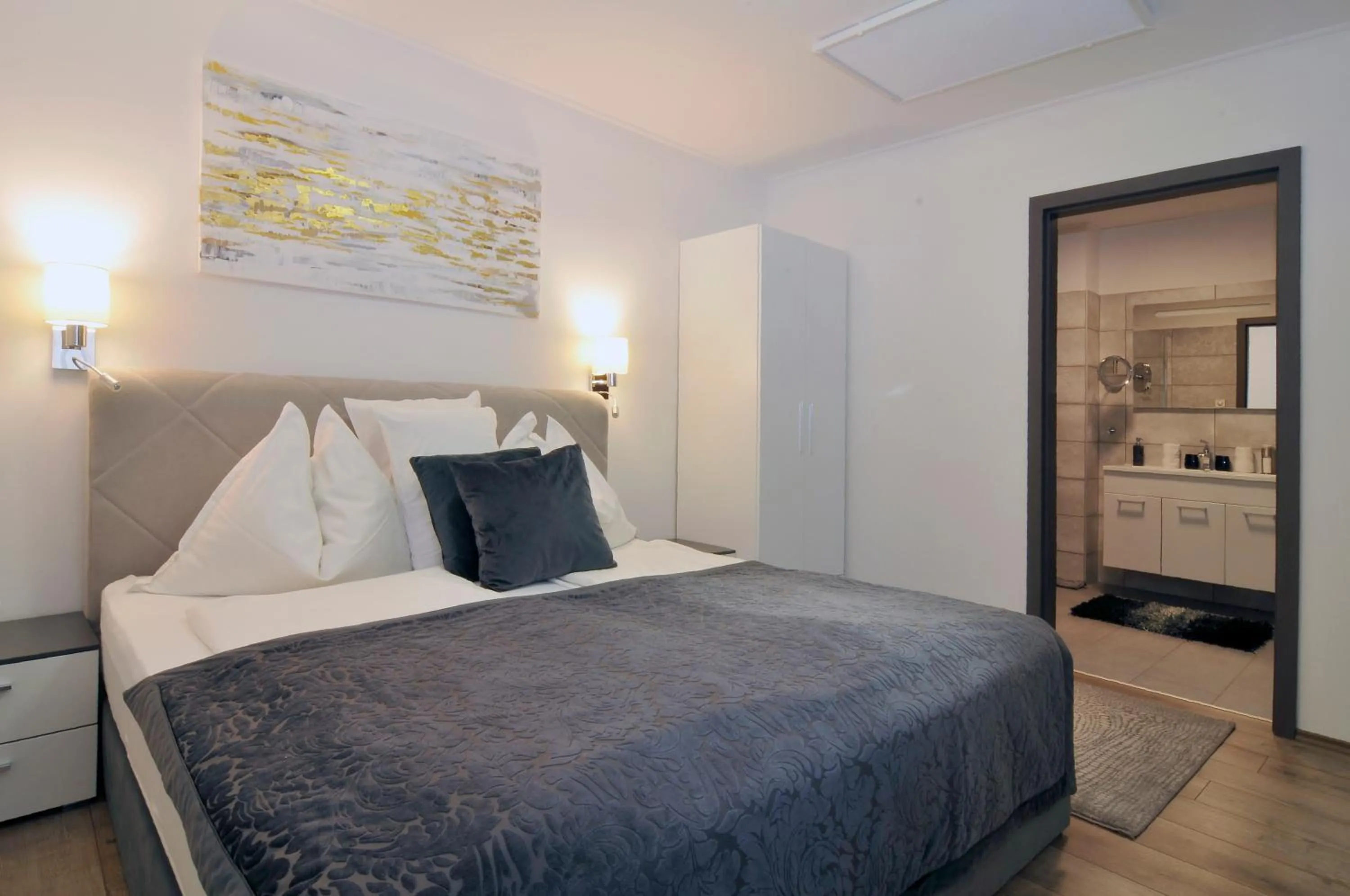 Bed in Silver Beach Apartments