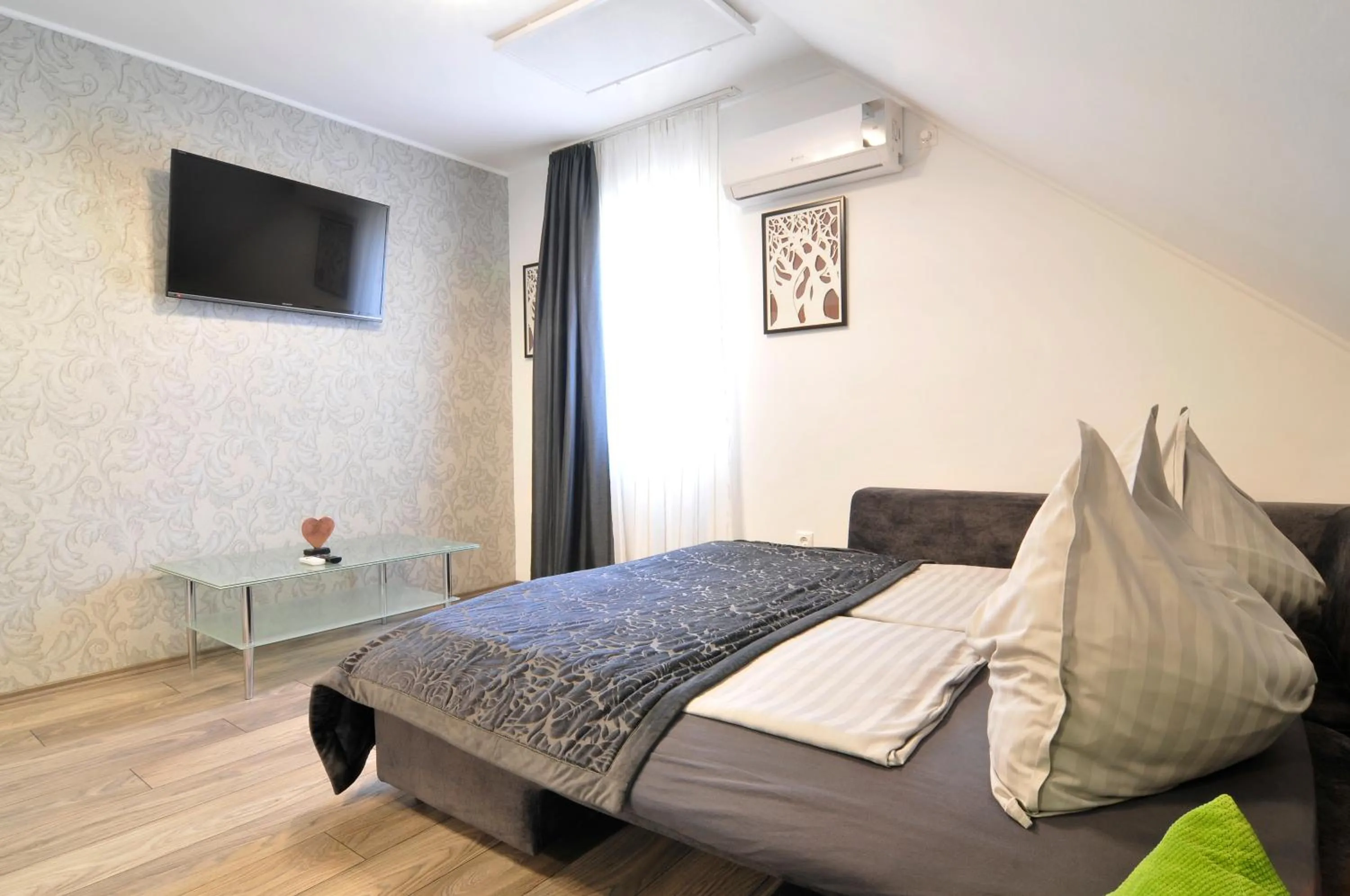 Bed in Silver Beach Apartments