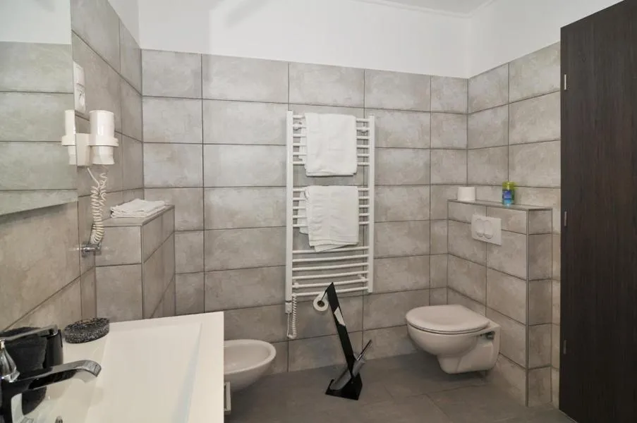 Bathroom in Silver Beach Apartments