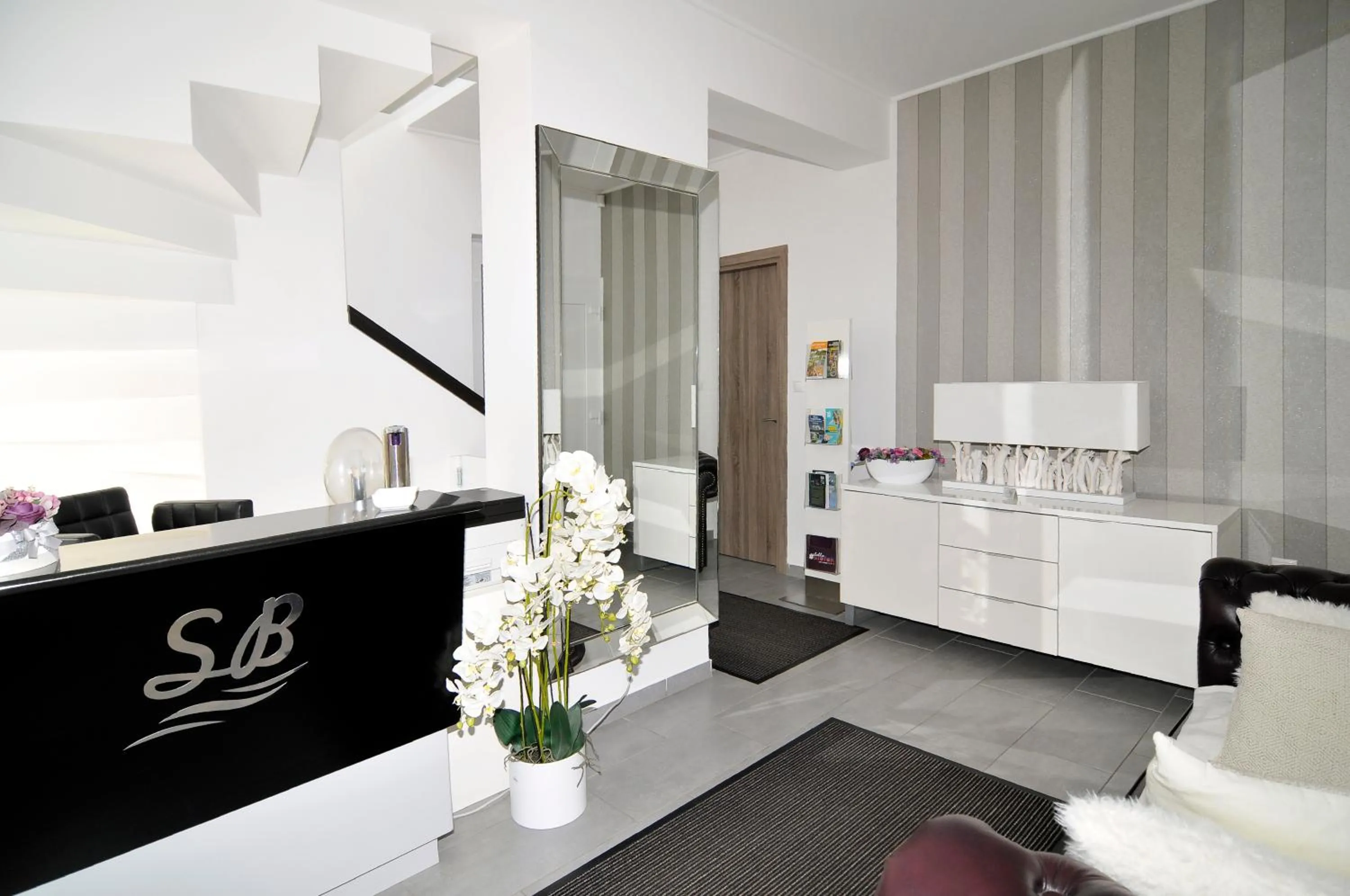 Silver Beach Apartments